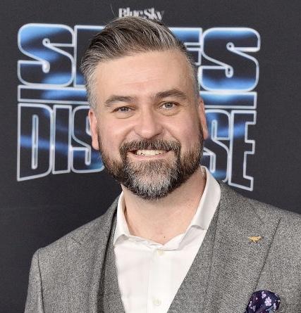 actor Troy Quane large photo