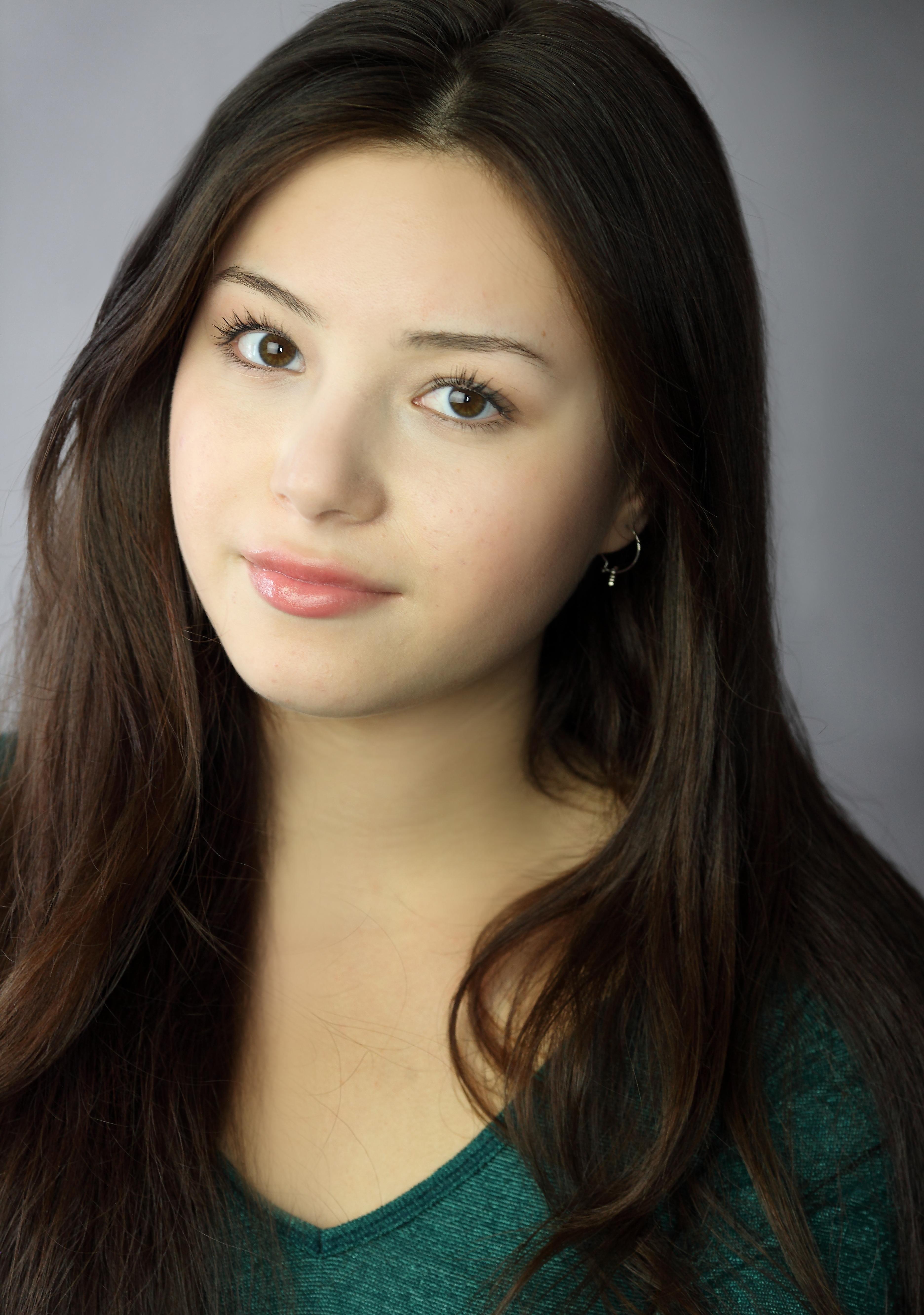 actor Briana Coria large photo