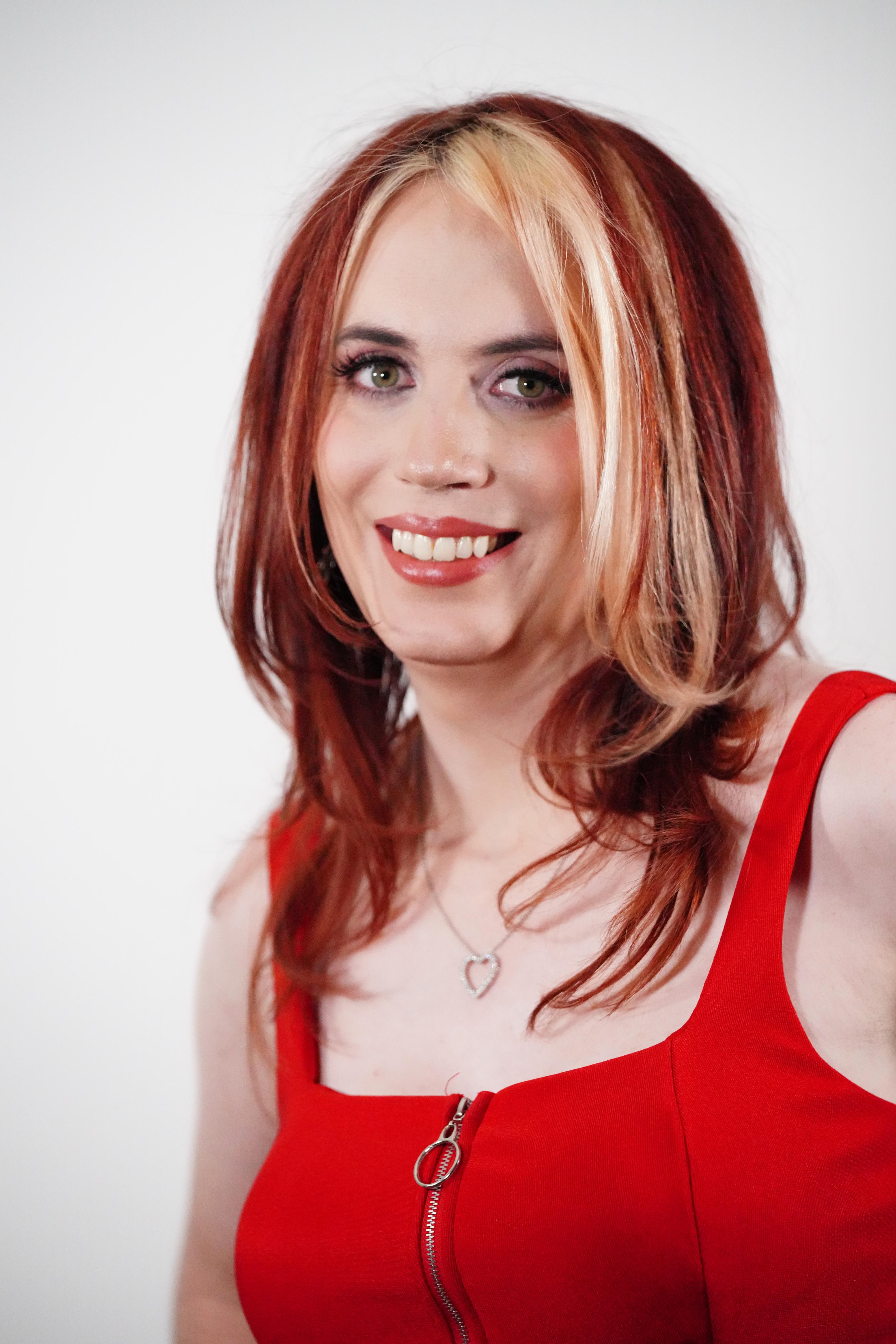 actor Katarina Mahan large photo