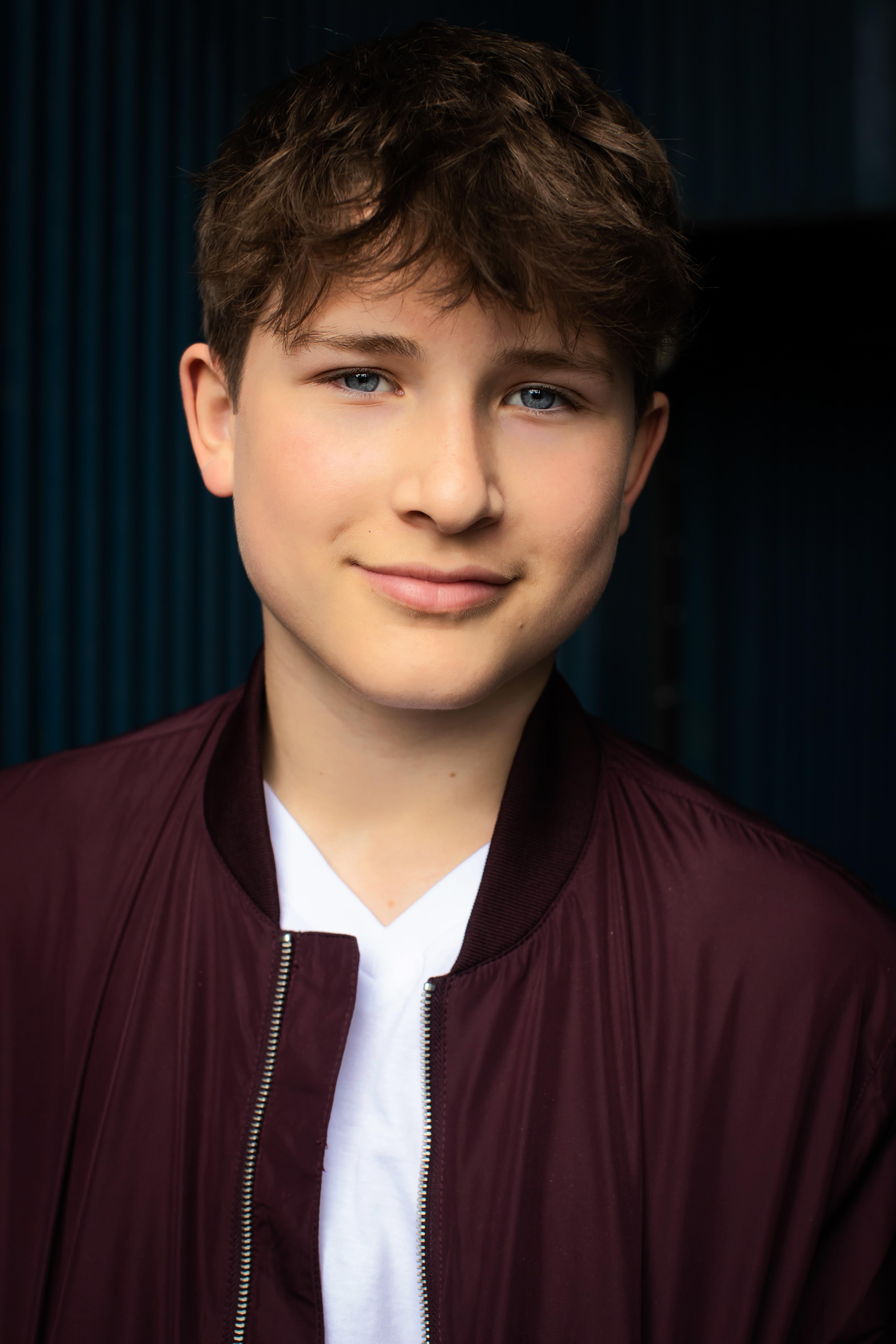 actor Cameron Michael Hallman large photo