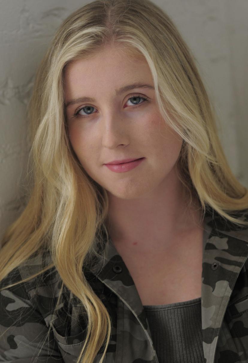 actor Paige Leigh Landers large photo