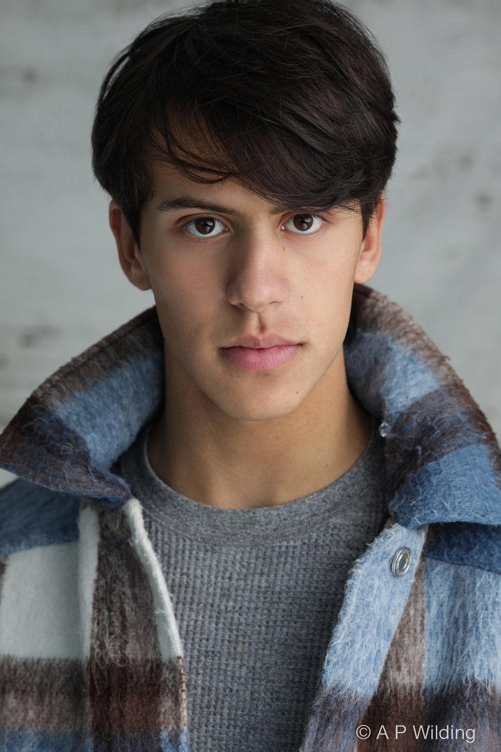 actor Aristou Meehan large photo