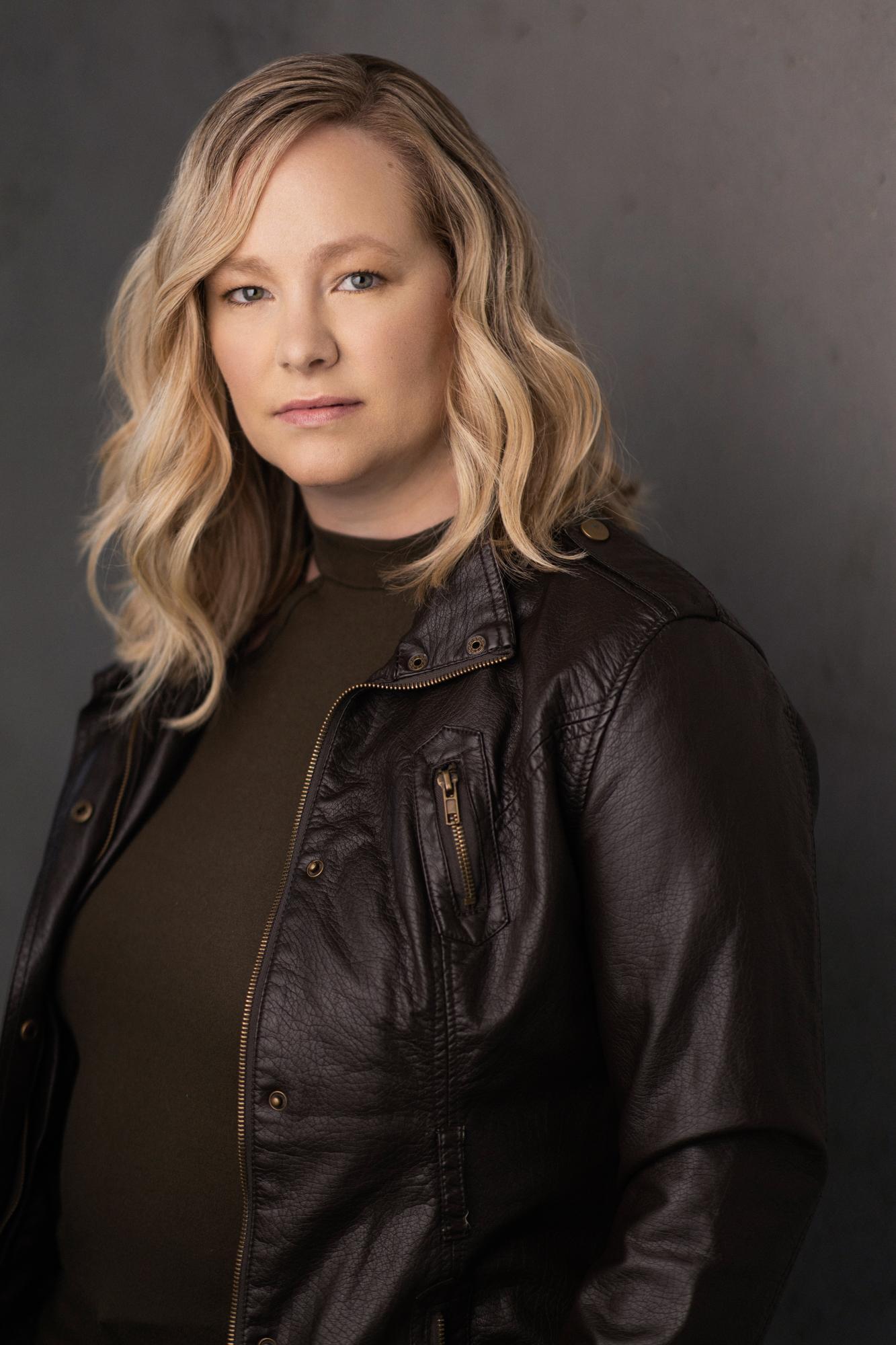 actor Lori Bachynski large photo