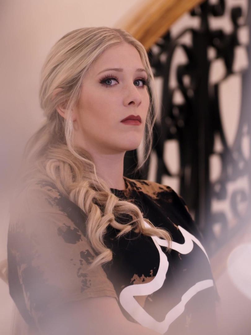 actor Brianna Paige Arsement large photo