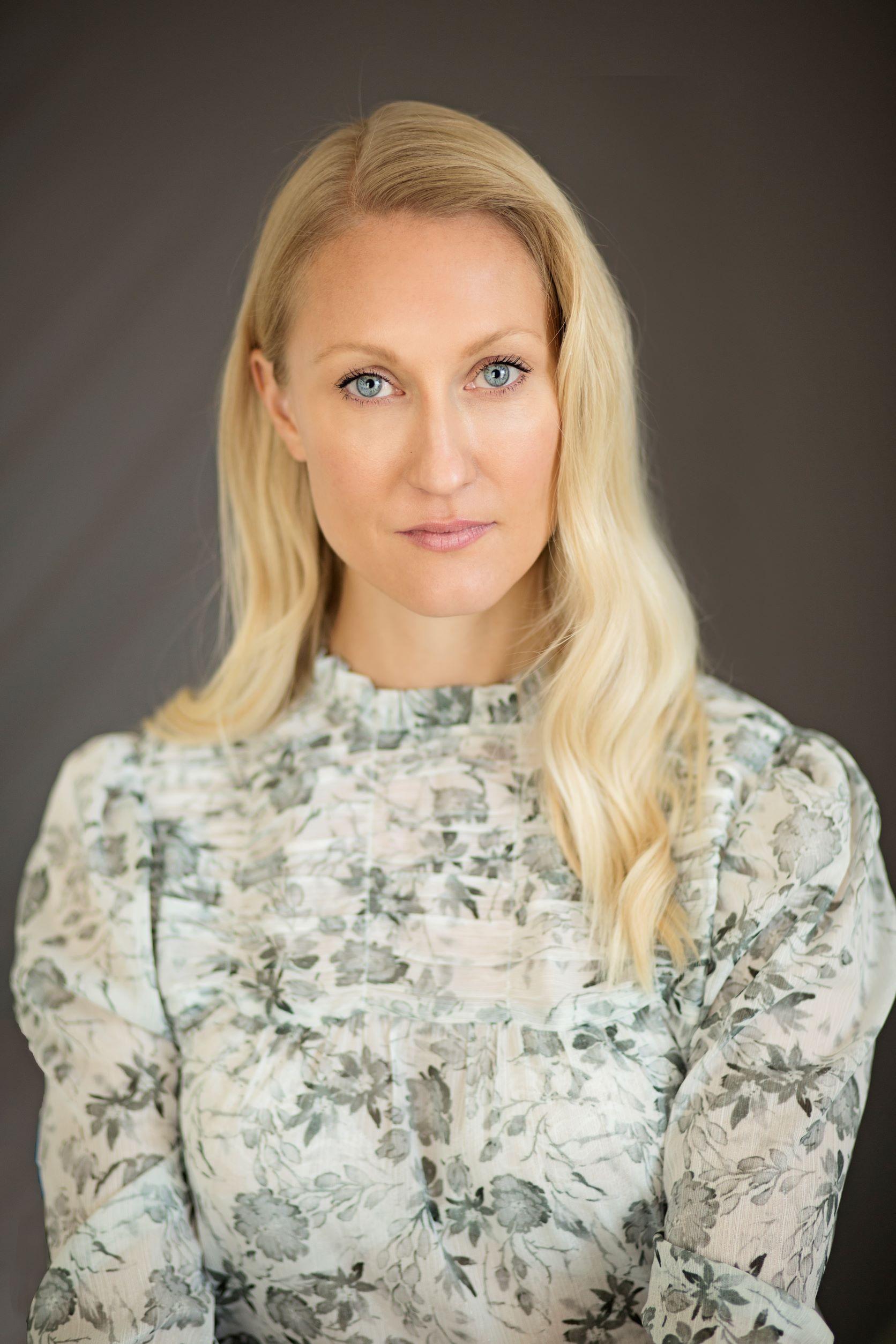 actor Dawn Nagazina large photo