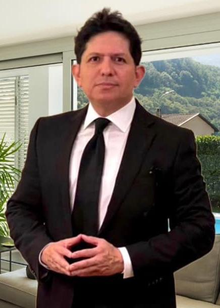 actor Yuri Cunza large photo