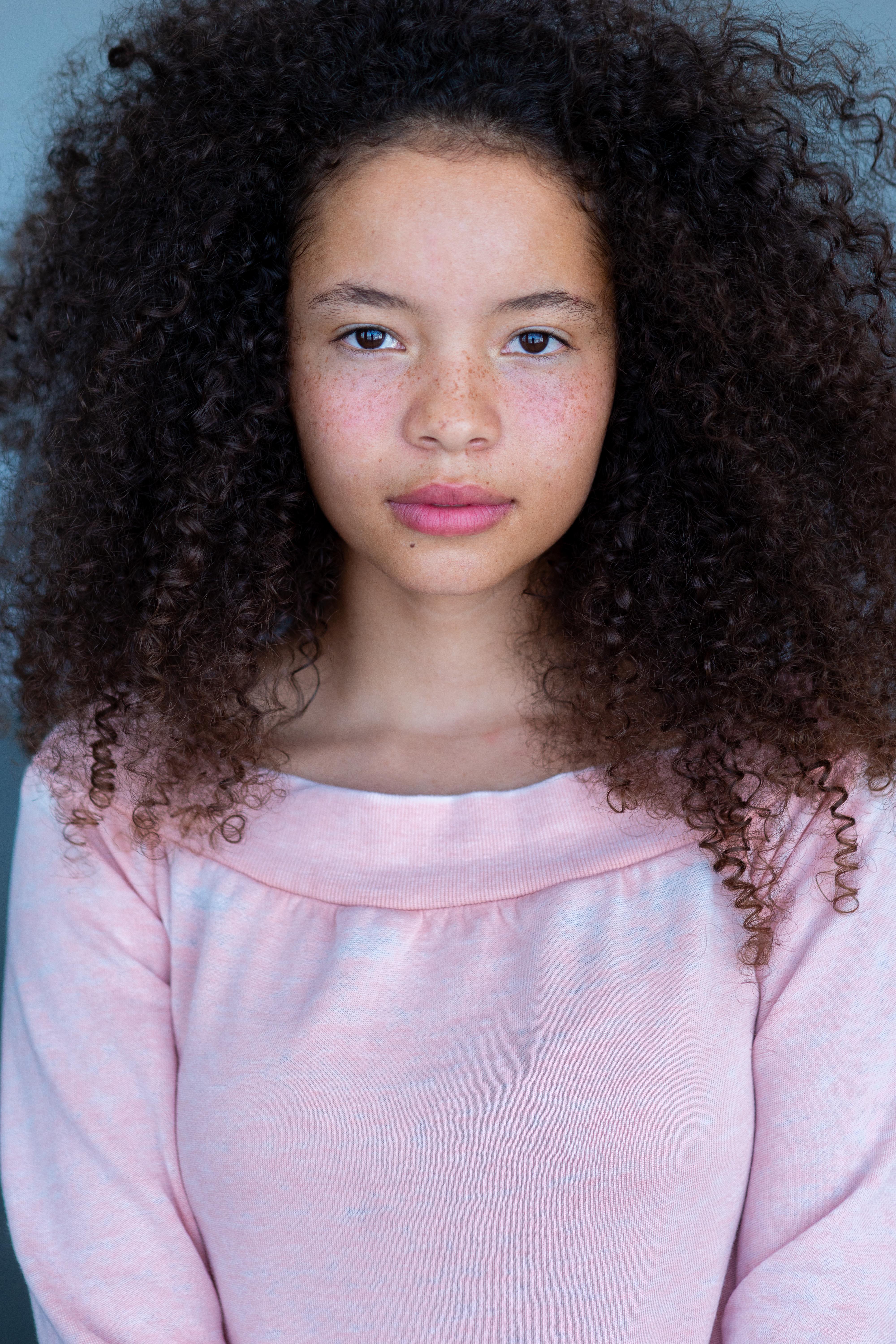 actor Maryna Bennett large photo