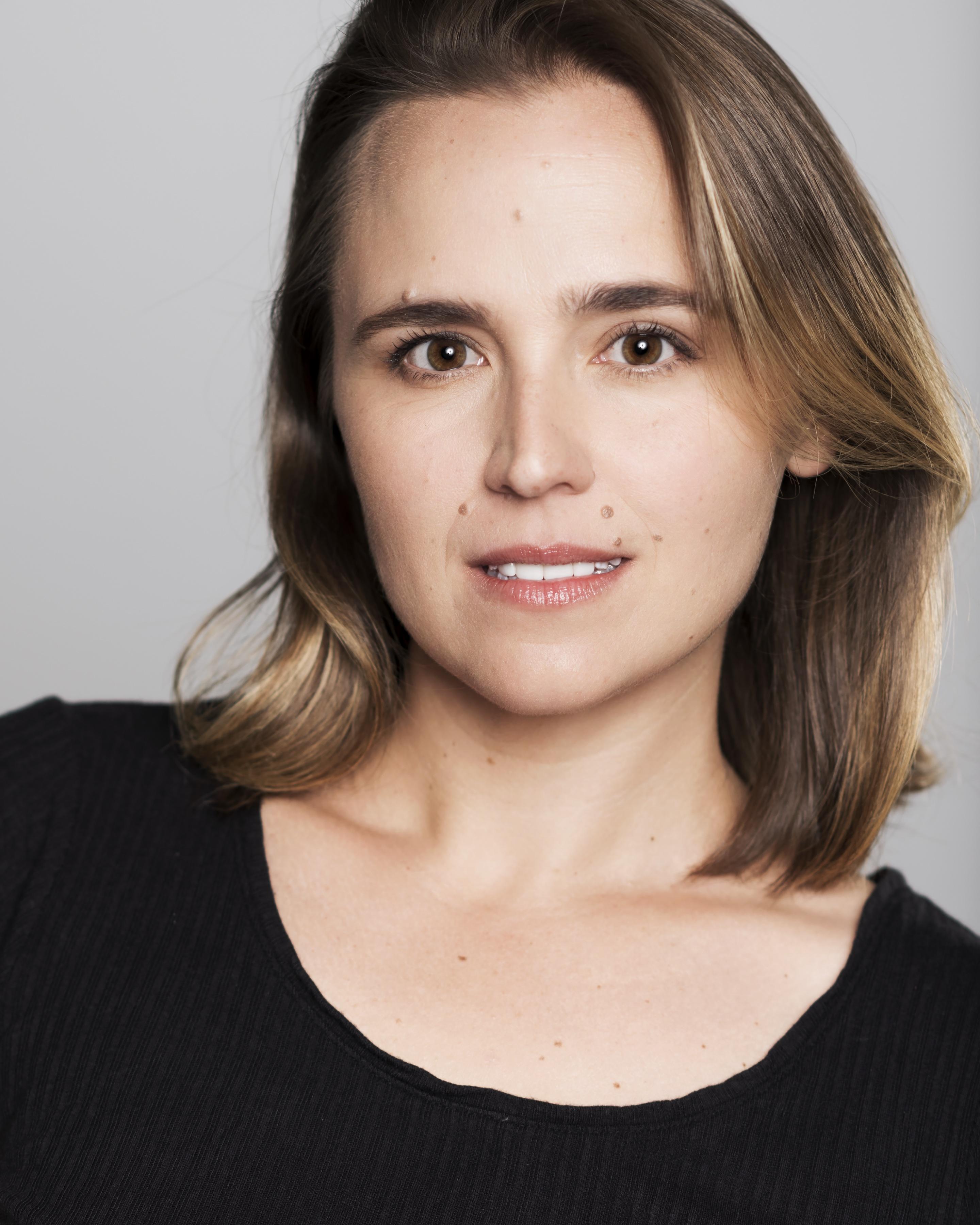 actor Ashley Serrao large photo