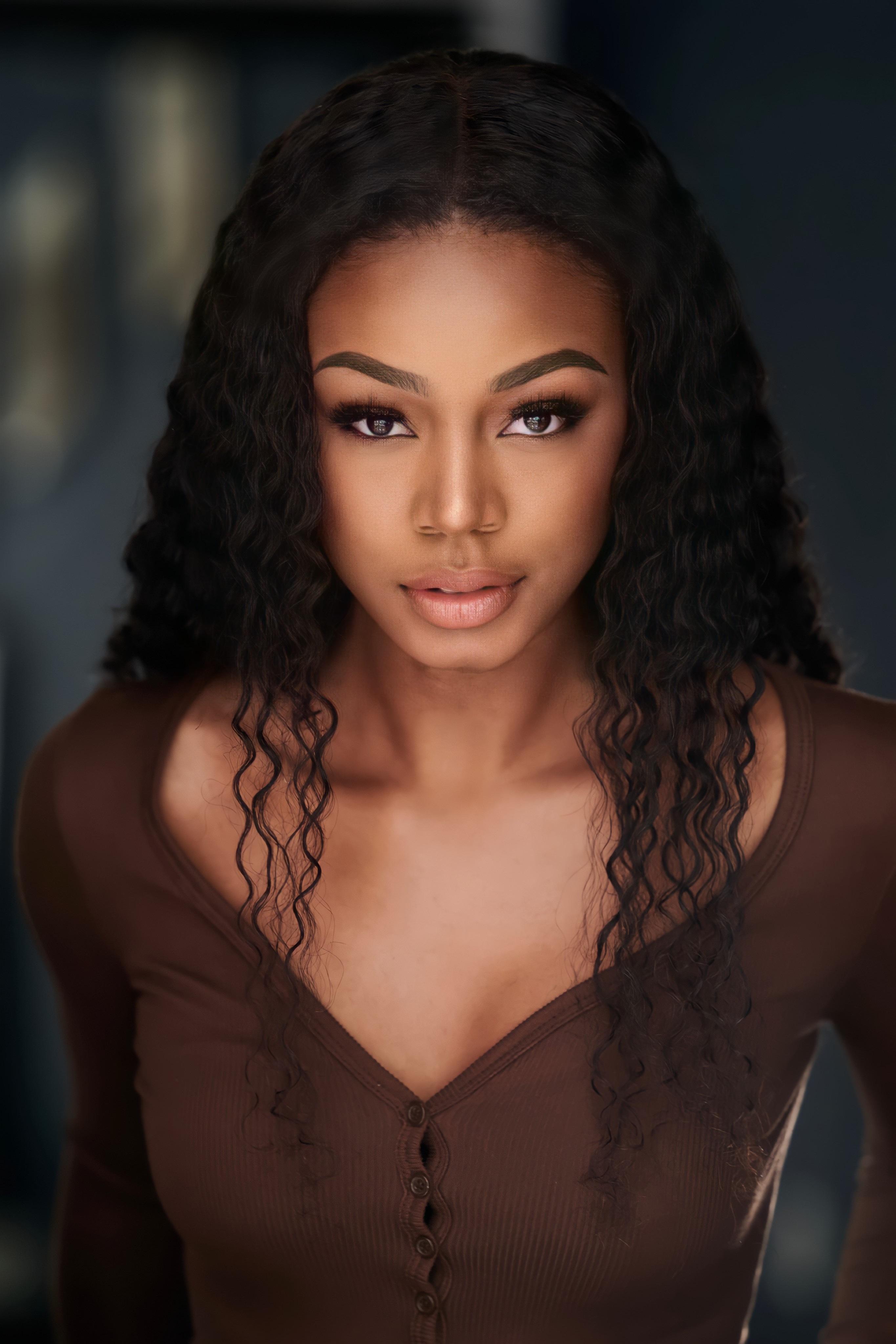 actor Krista Nazaire large photo