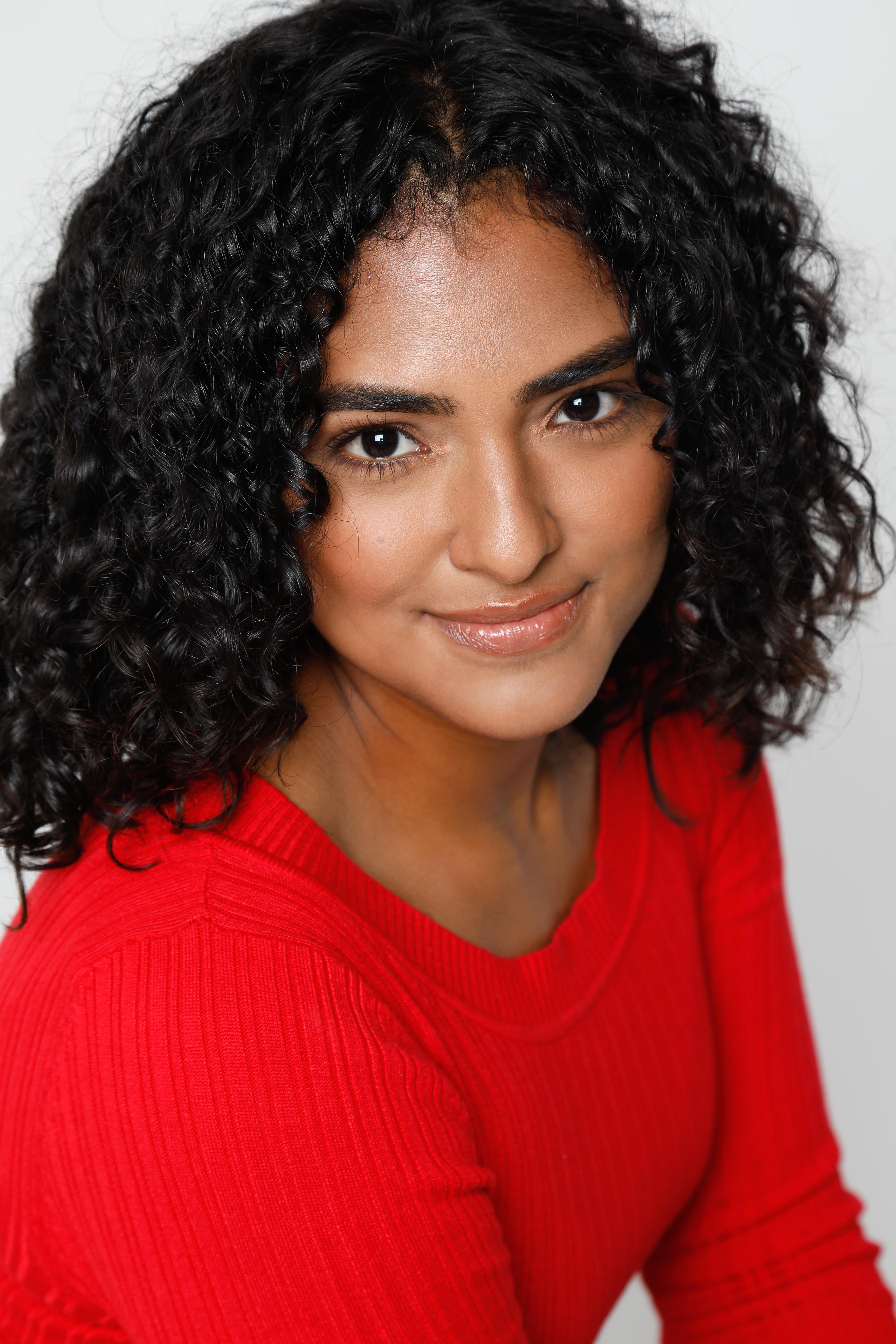 actor Nicole Acosta large photo