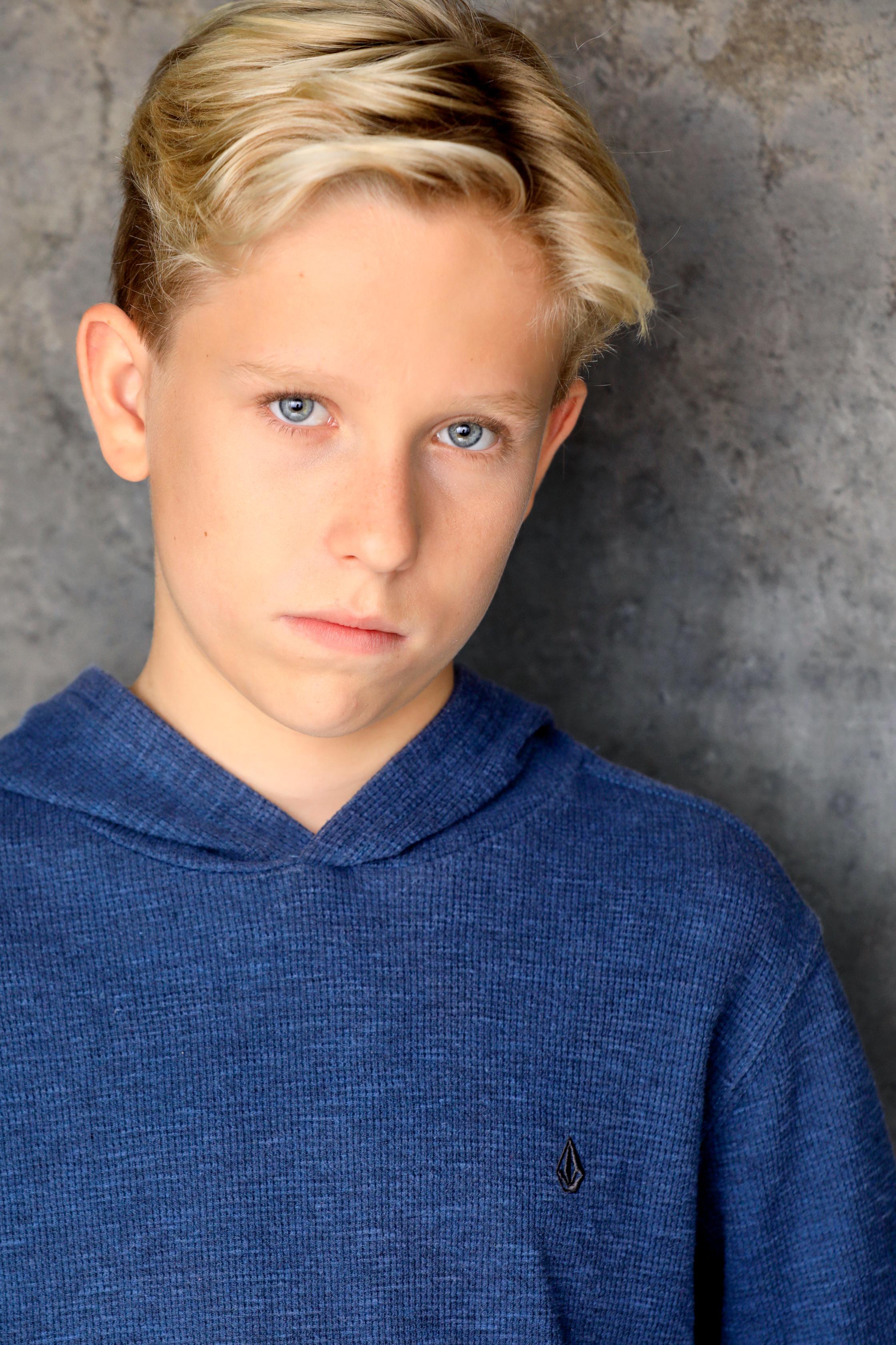 actor Luke Busey large photo