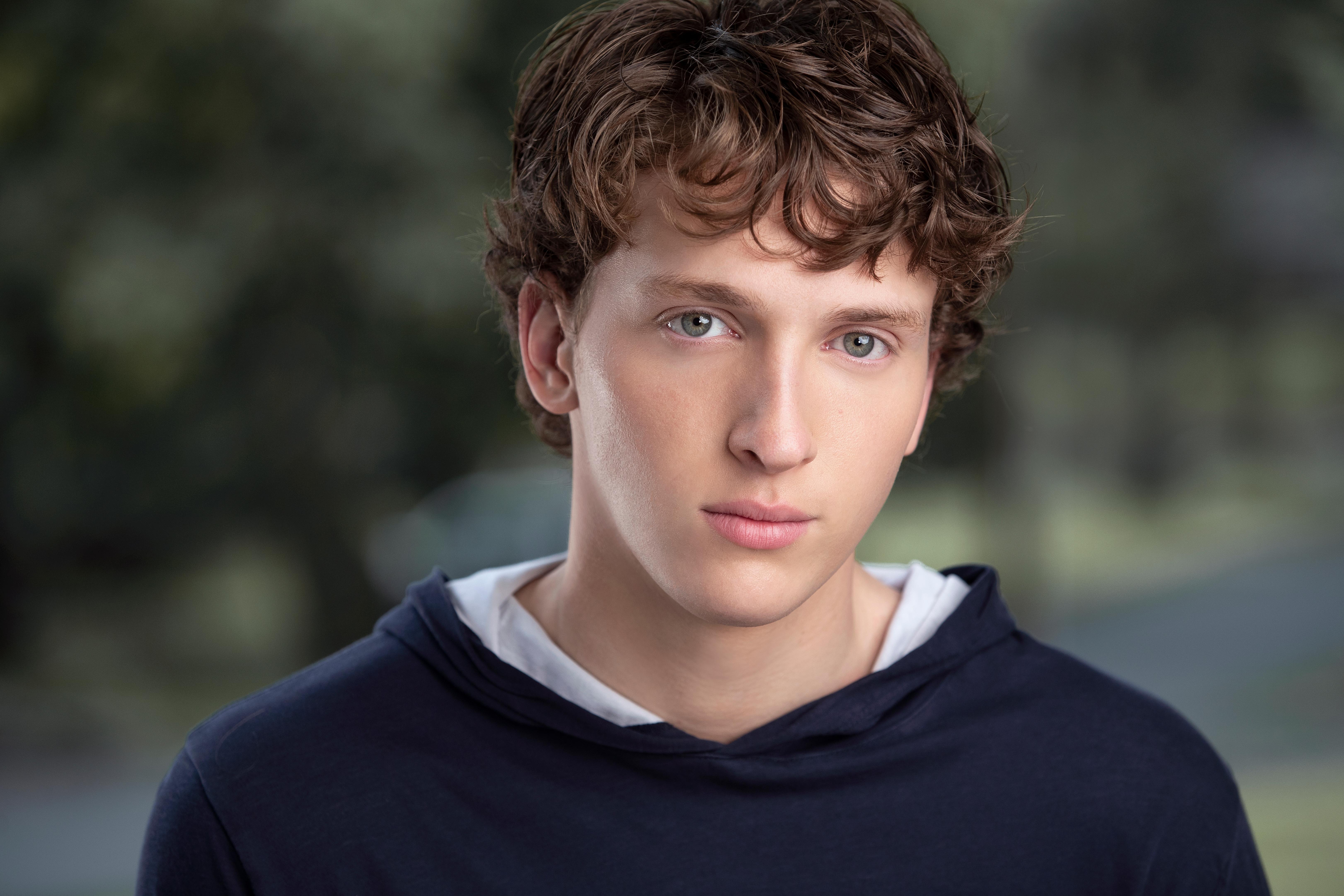 actor Stephen Gray large photo