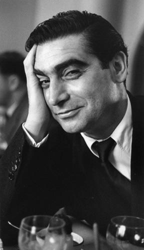 actor Robert Capa large photo