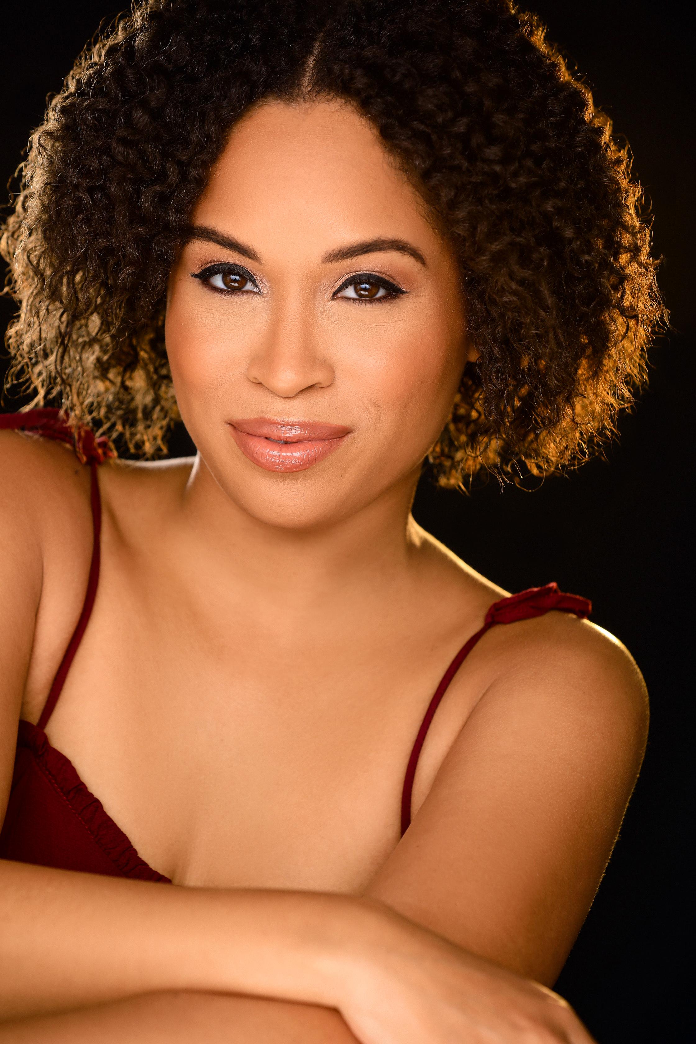 actor Alana Aspen large photo