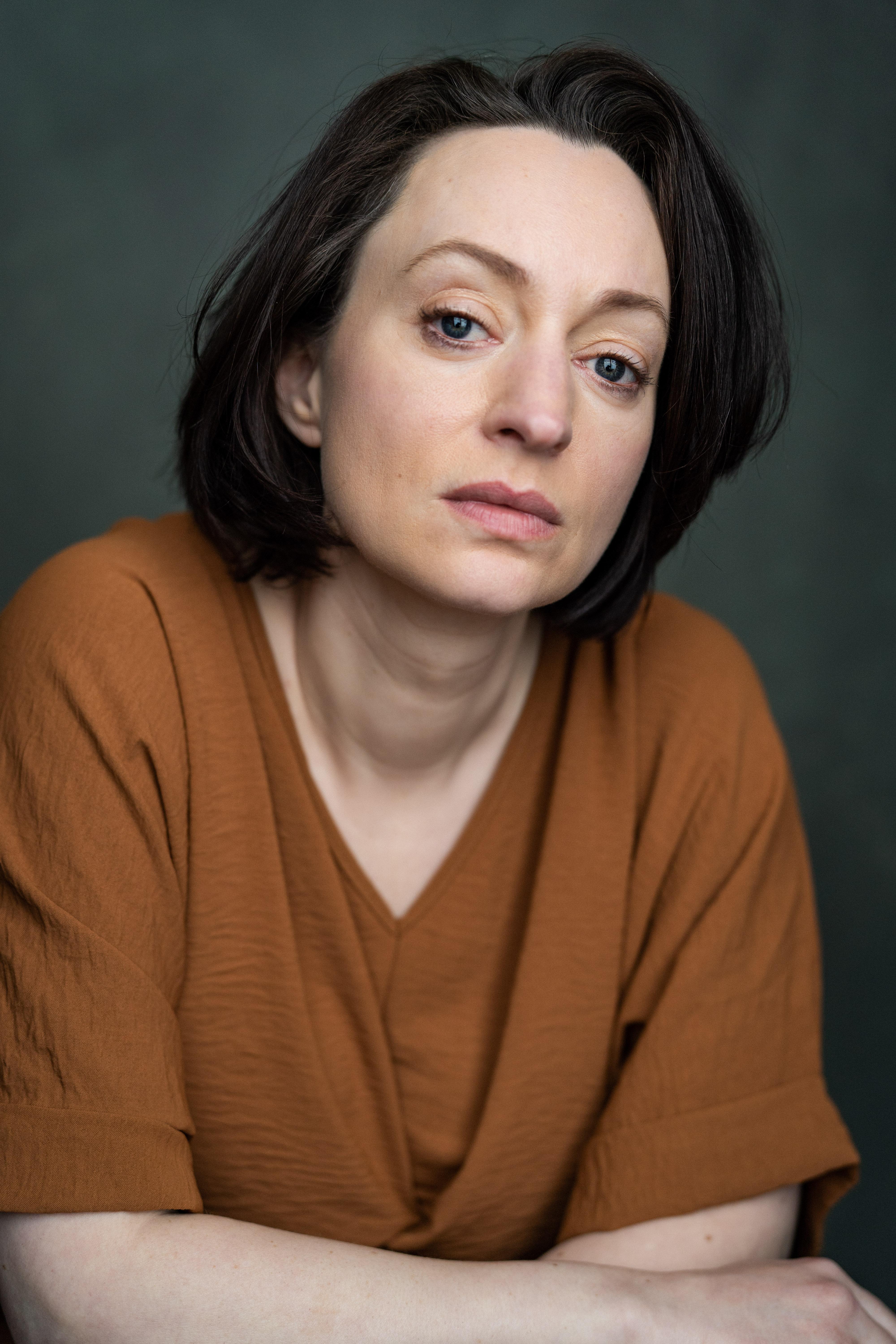 actor Lindsay Bennett-Thompson large photo