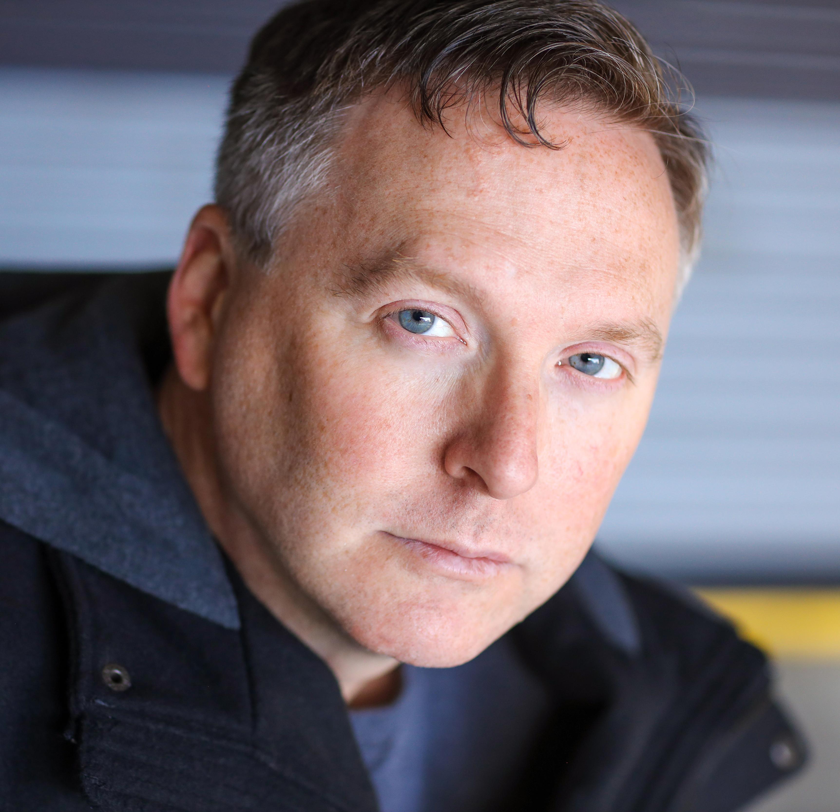 actor Steven Skipper large photo