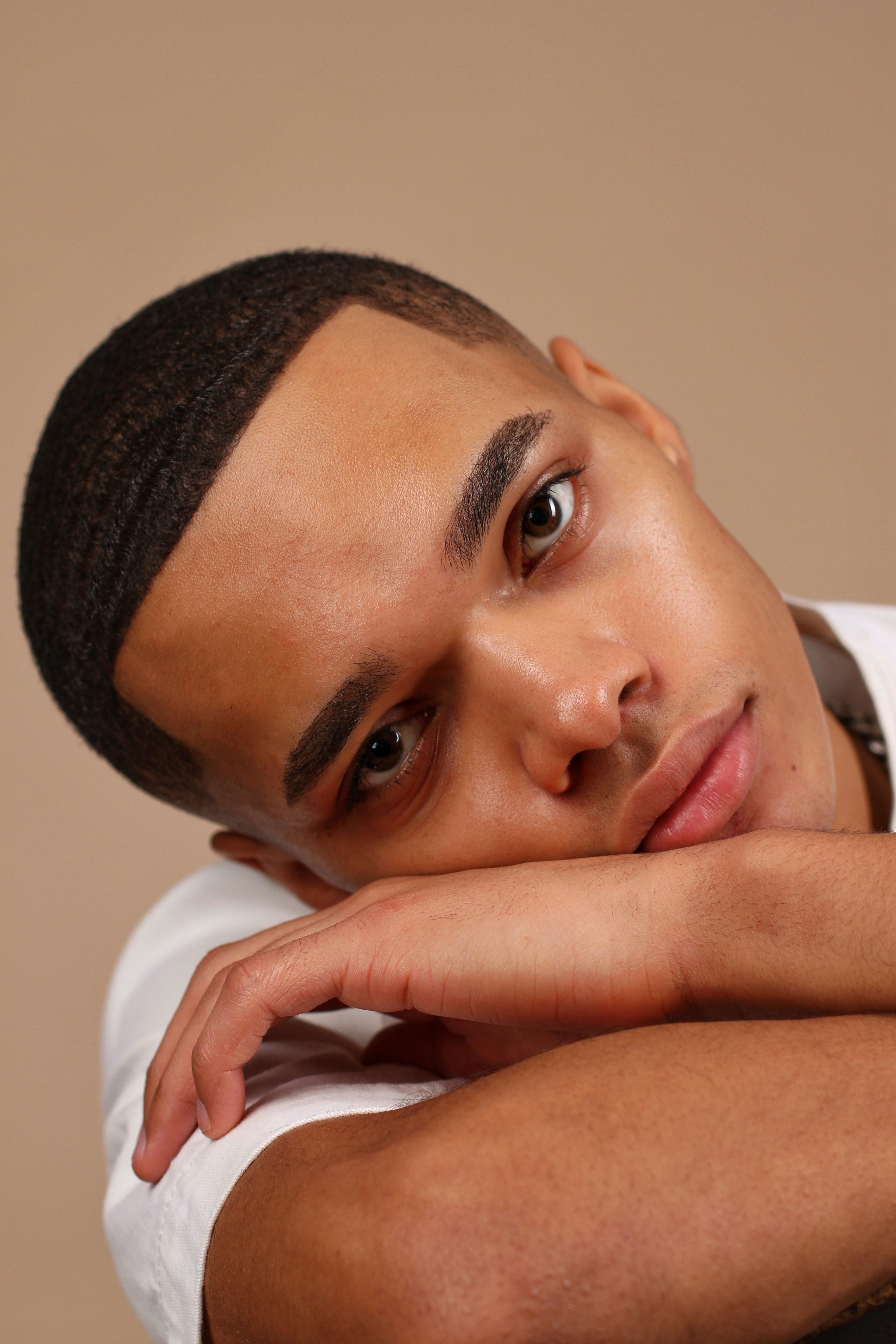 actor Kelvin Clark large photo