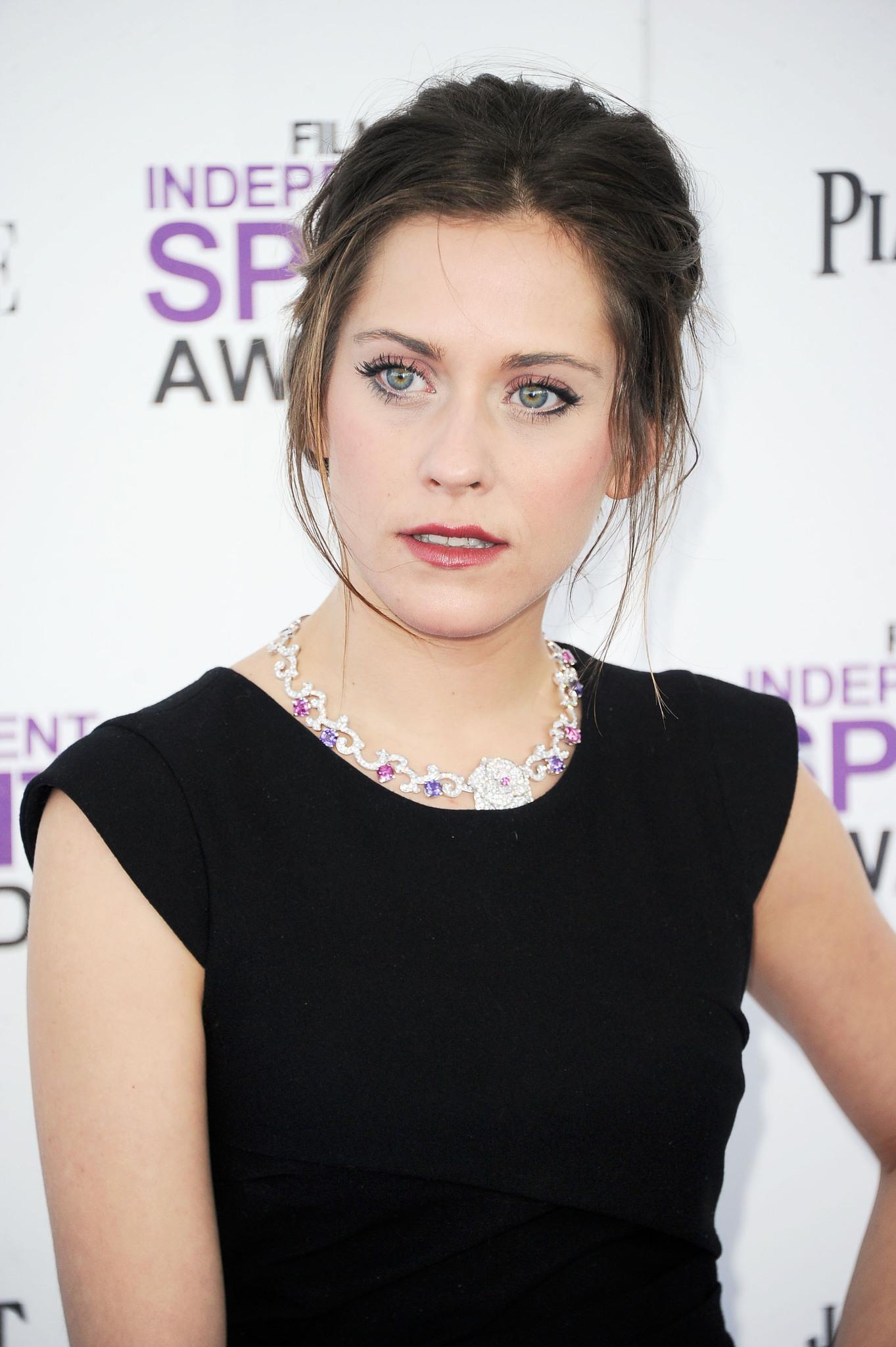 actor María León large photo