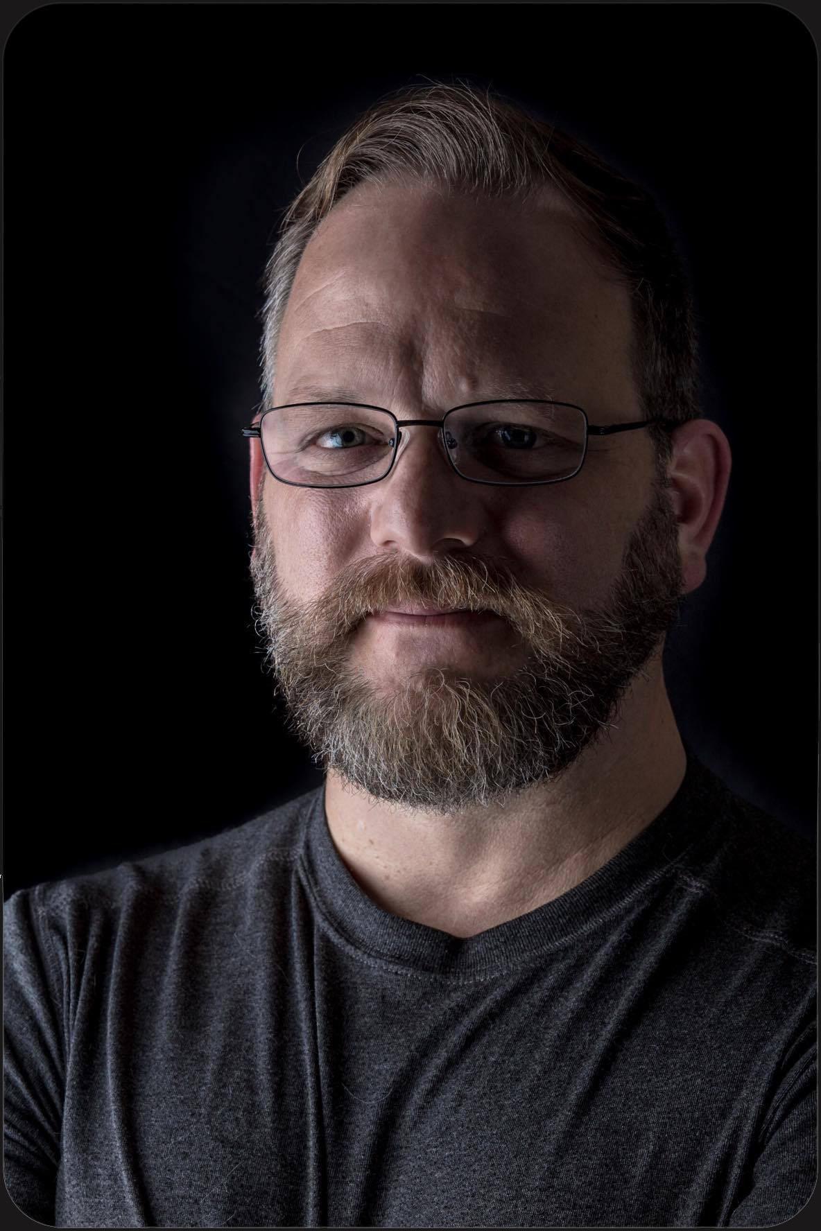 actor Brett Weaver large photo