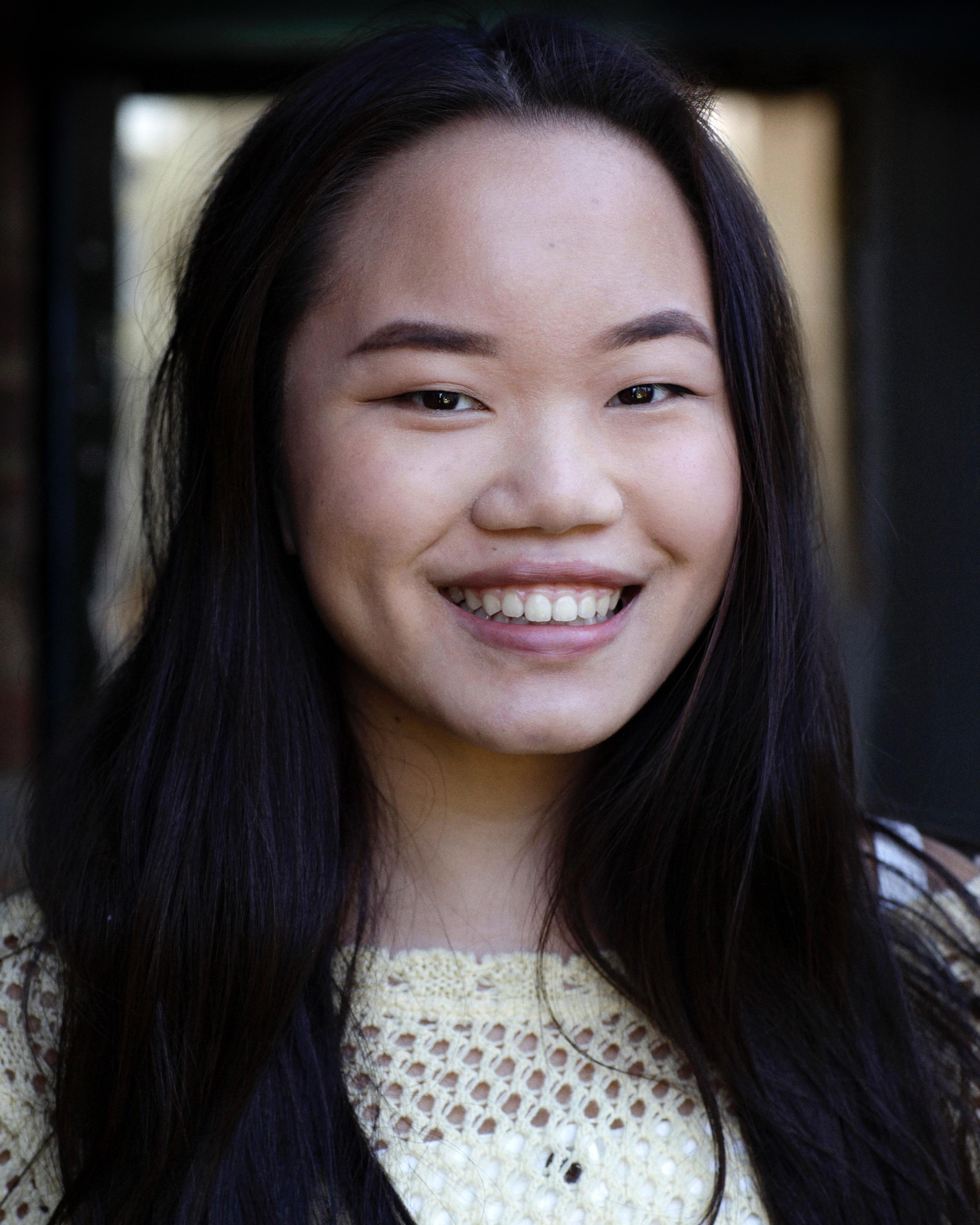 actor Alice Thoma large photo