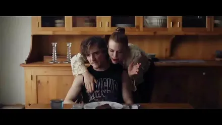Trailer thumbnail