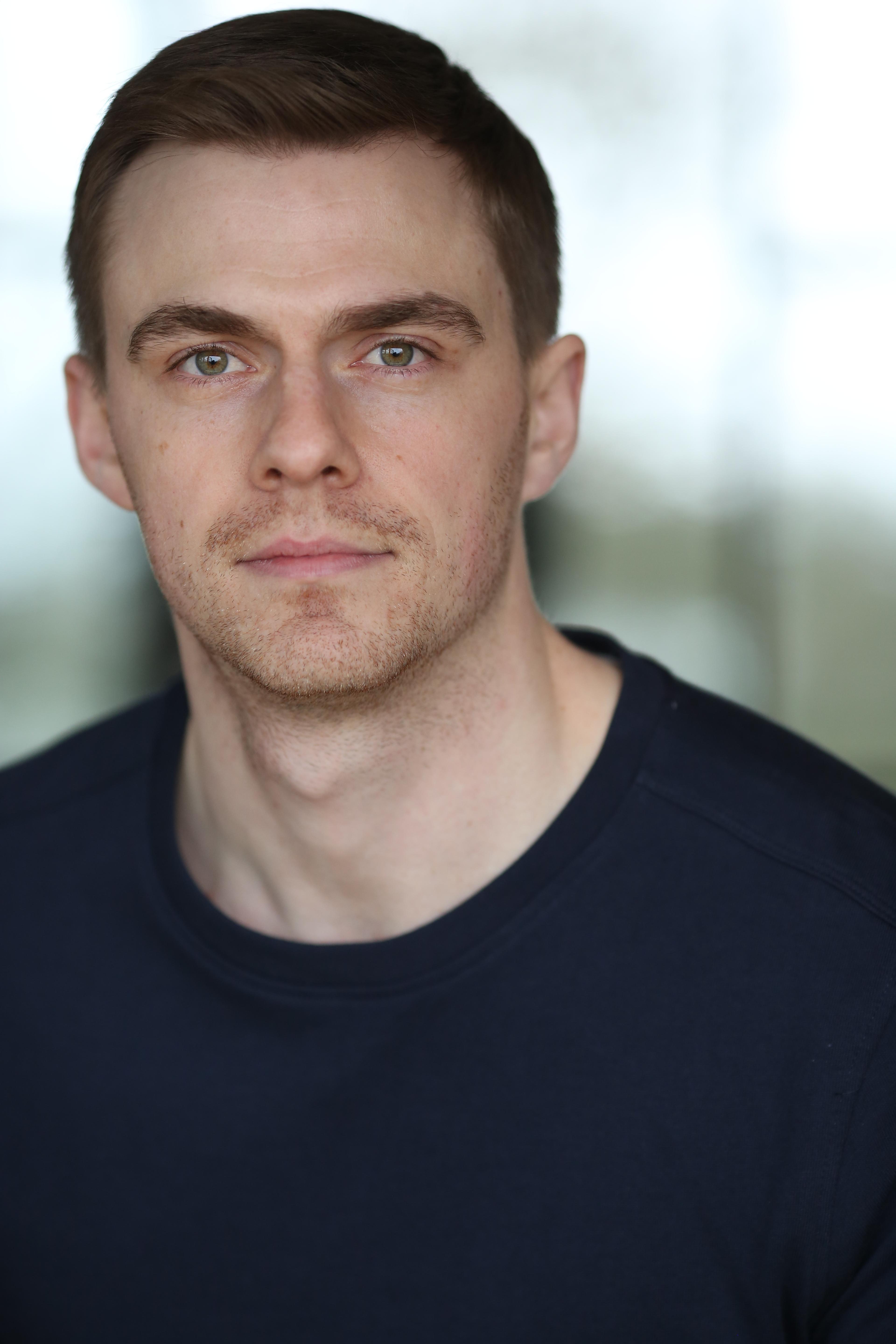 actor Tom Millen large photo