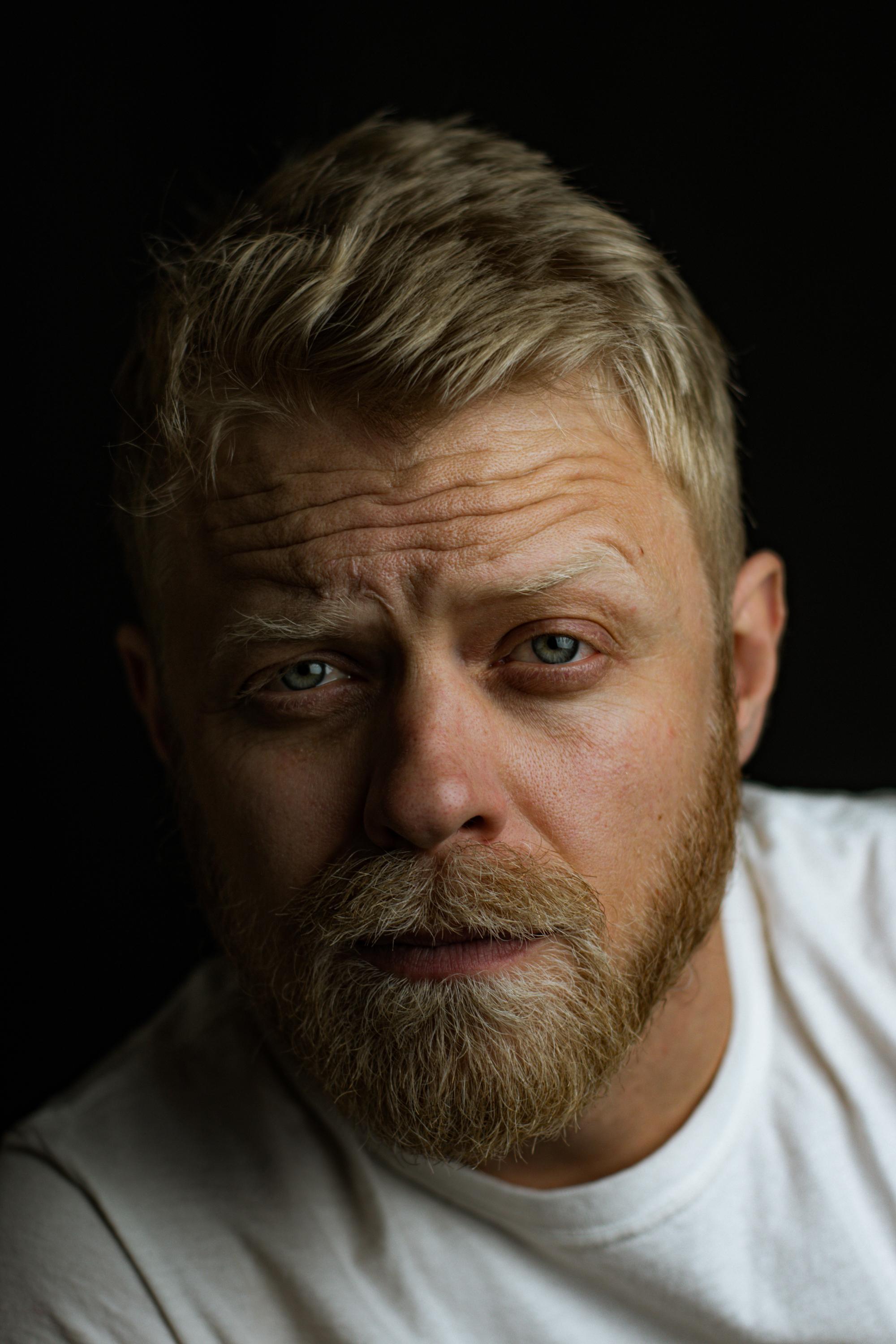 actor Steve Kisicki large photo