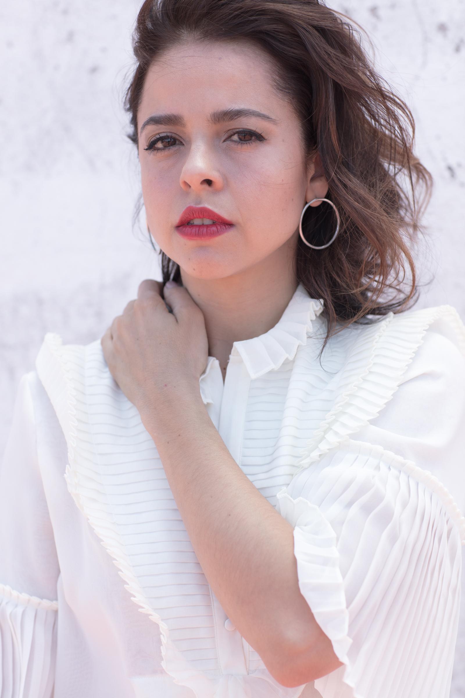 actor Emma Ramos large photo