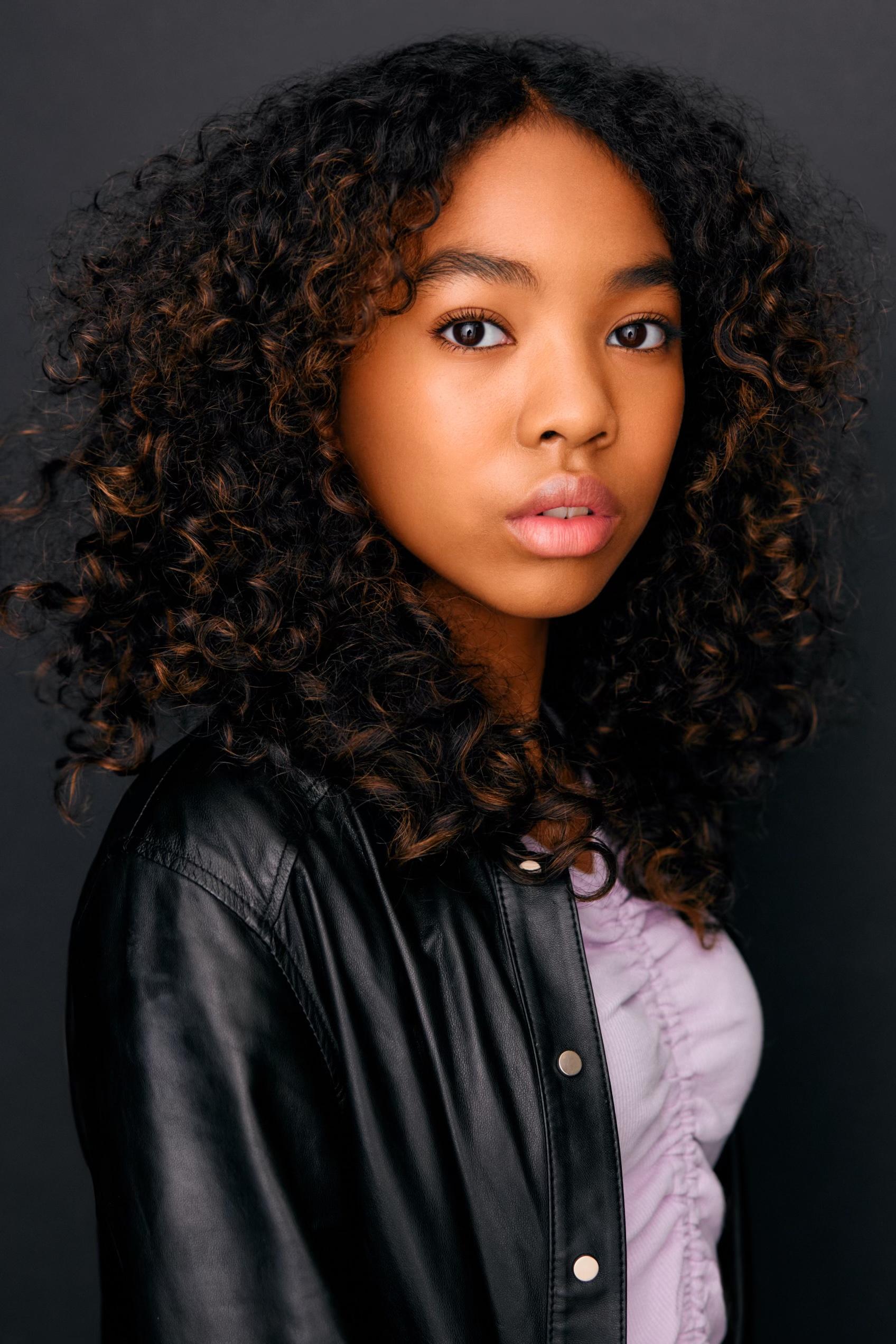 actor Mia Mei Williamson large photo