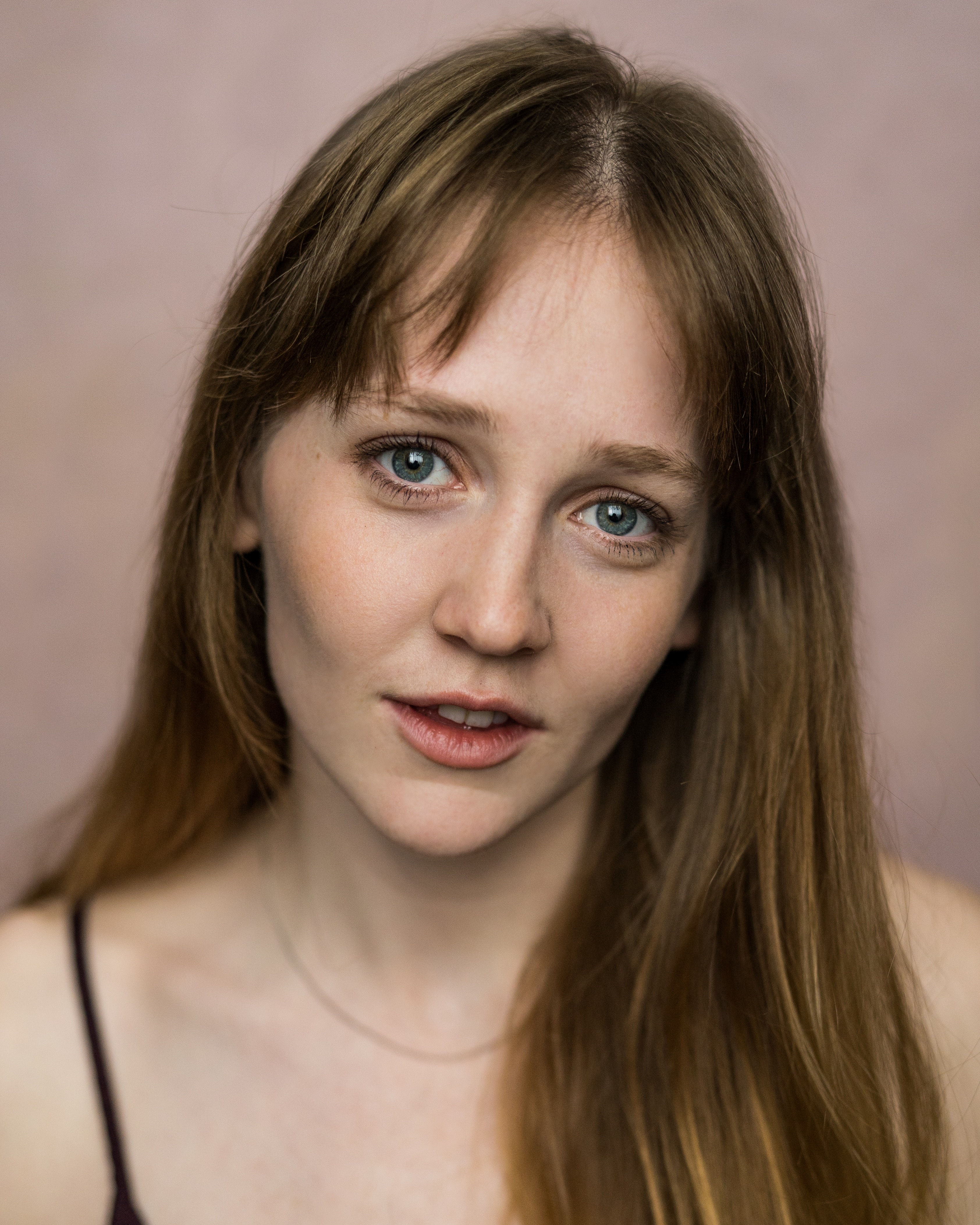 actor Maisie Preston large photo