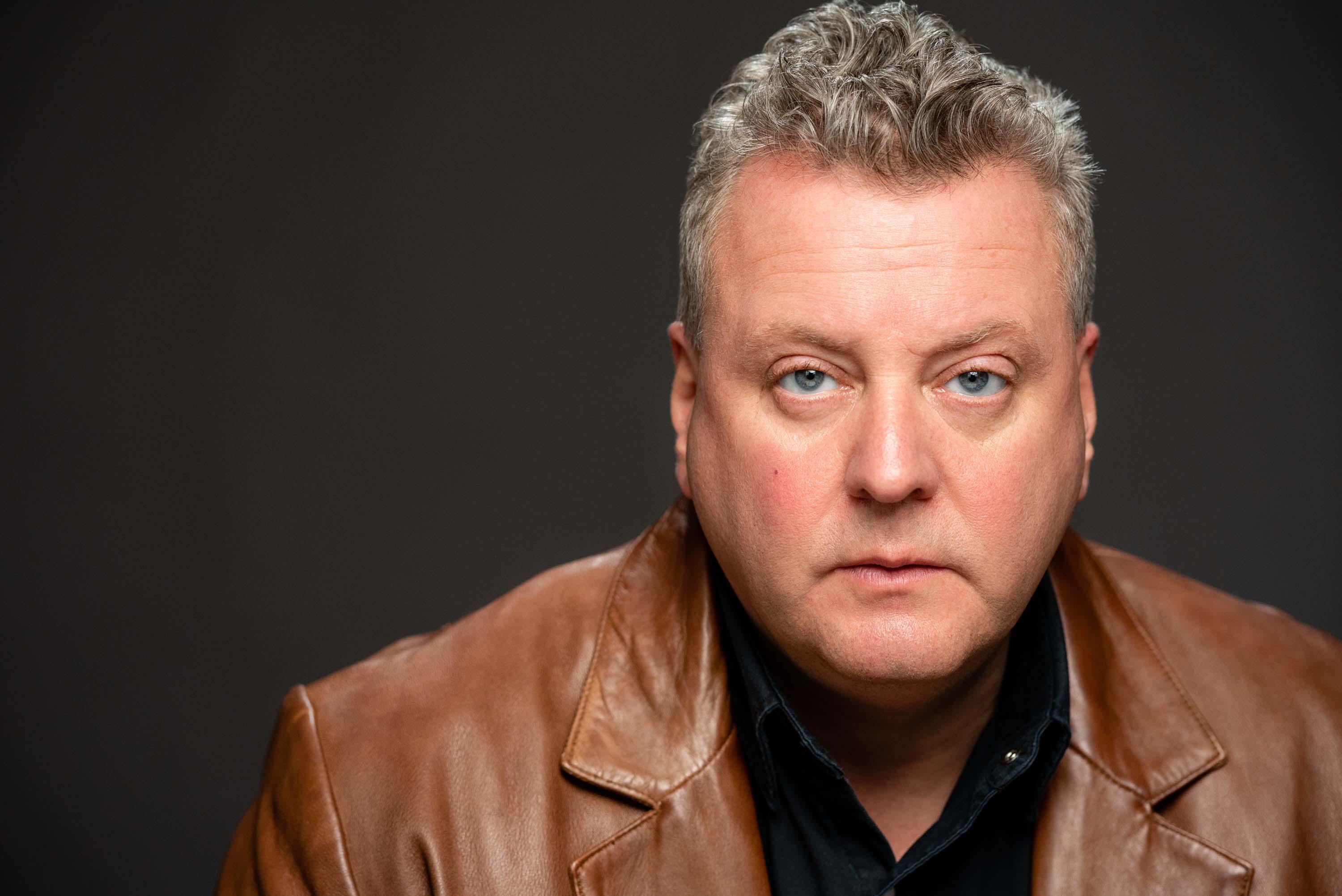 actor Paul Turner large photo