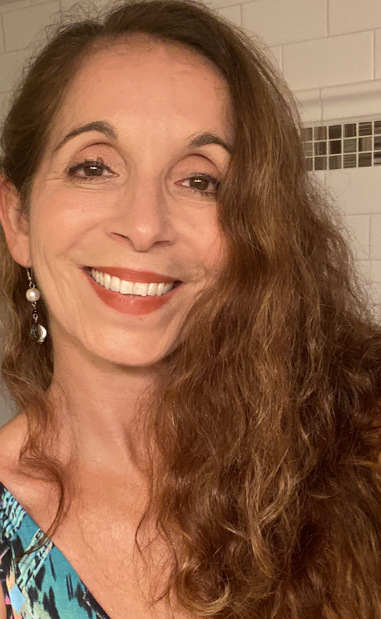 actor Kathi DeCouto large photo