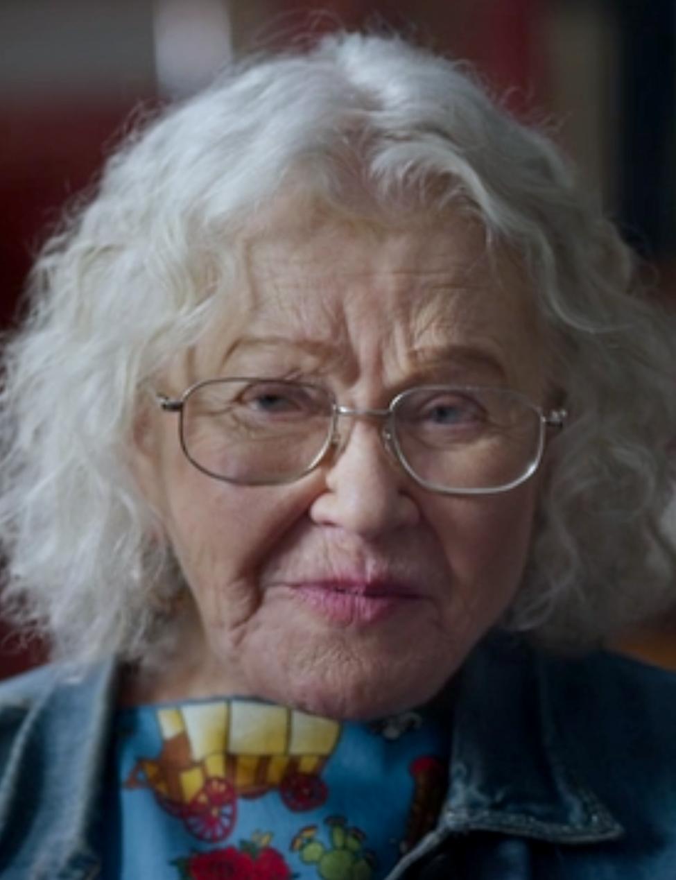 actor Trina Robbins large photo