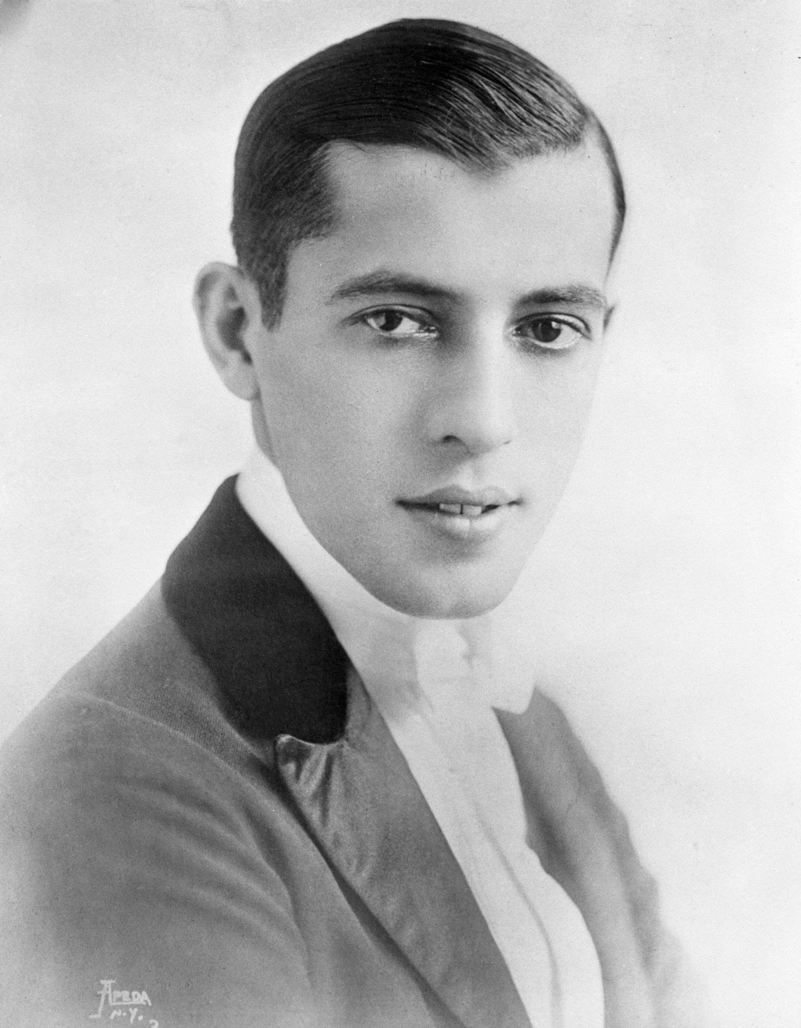 actor Eduardo Cansino large photo