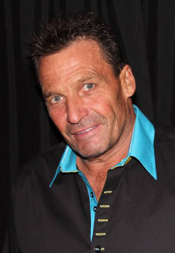 actor Colin Handley large photo