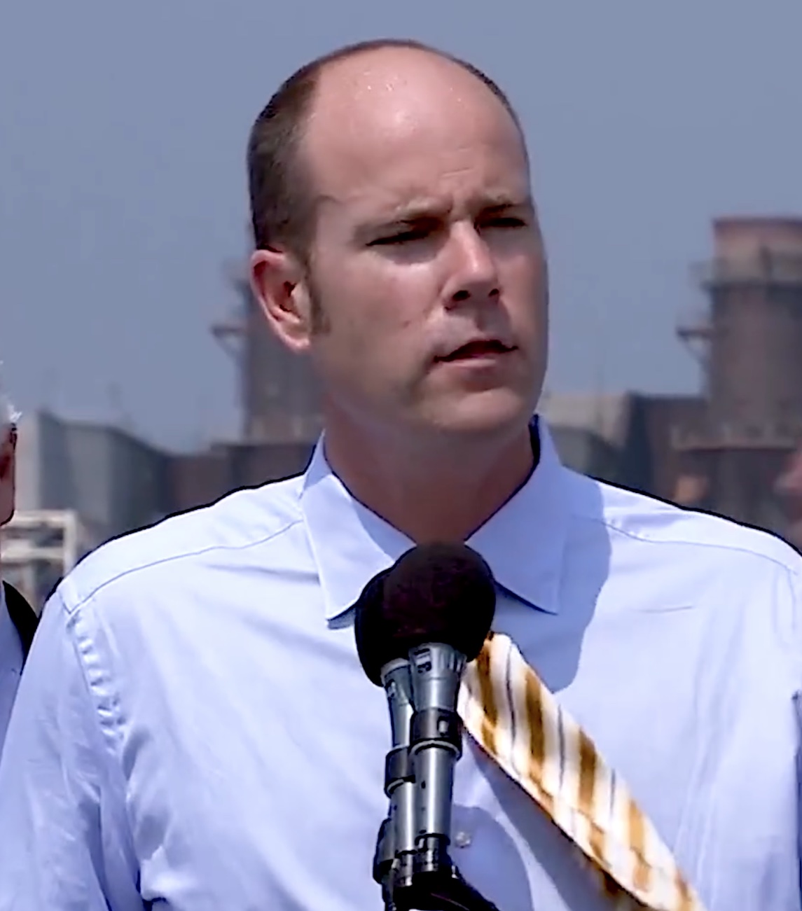 actor Mike Brune large photo