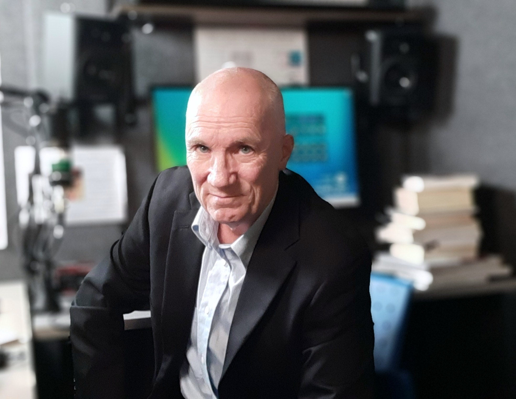 actor James Woodland large photo