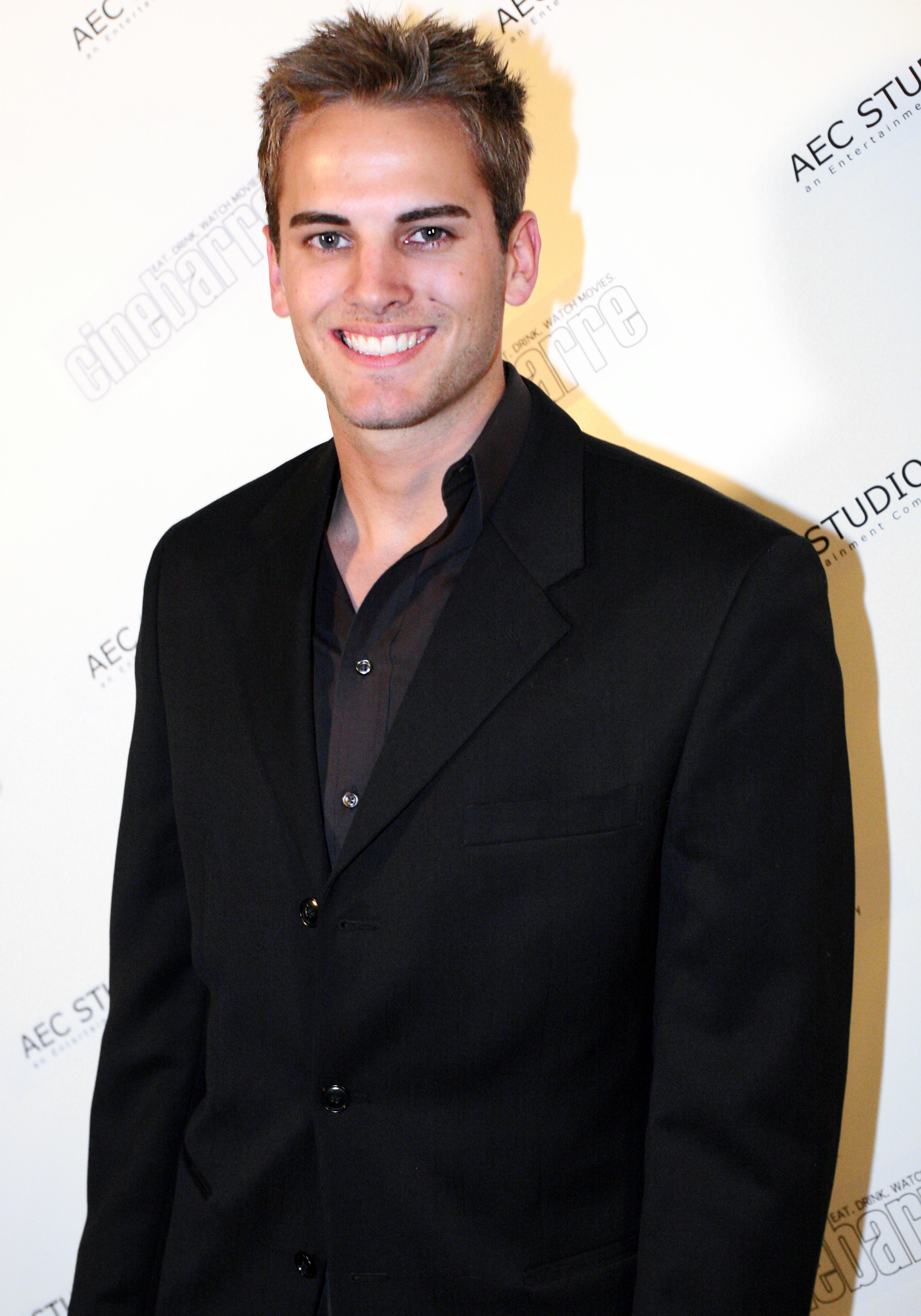 actor Ben Perkins large photo