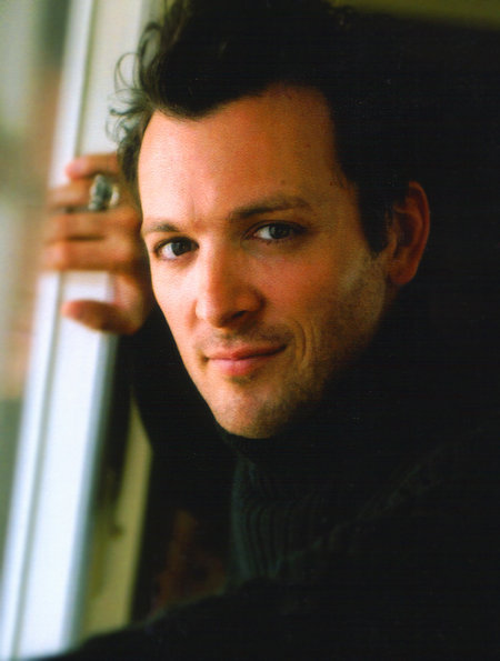 actor Zane Lamprey large photo