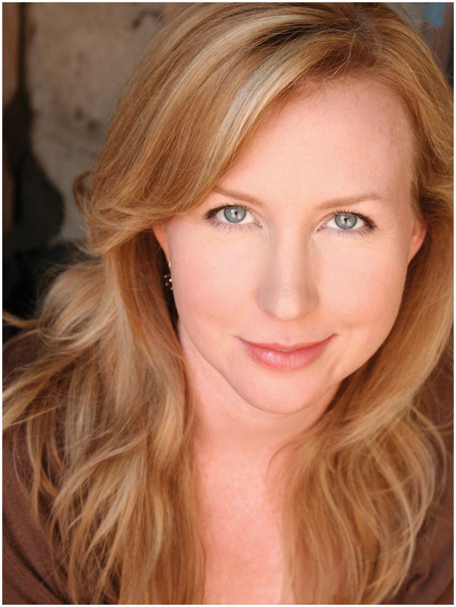 actor Amber Gainey Meade large photo