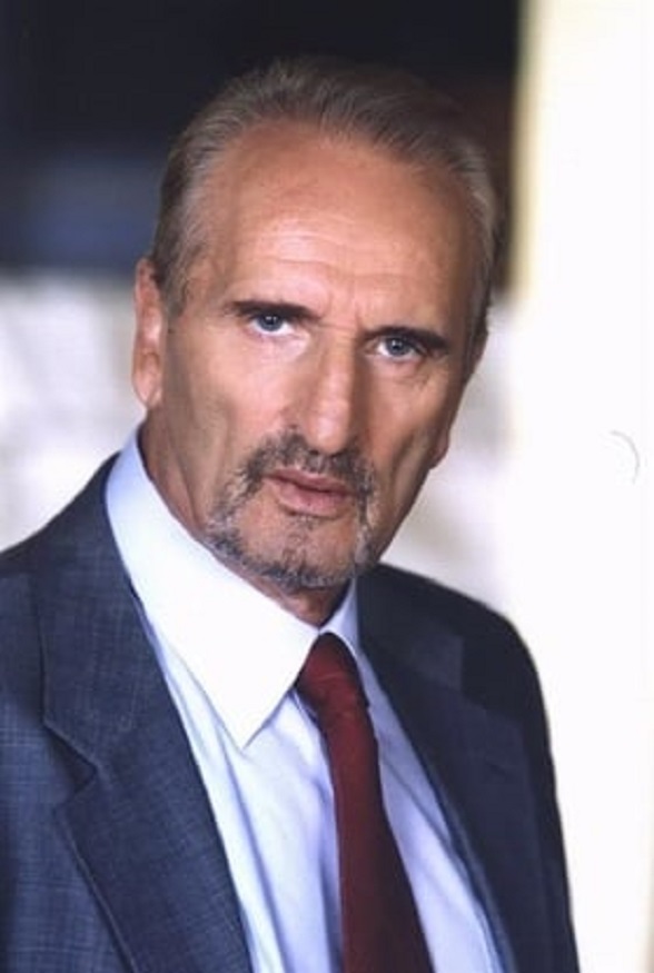 actor Nikitas Tsakiroglou large photo