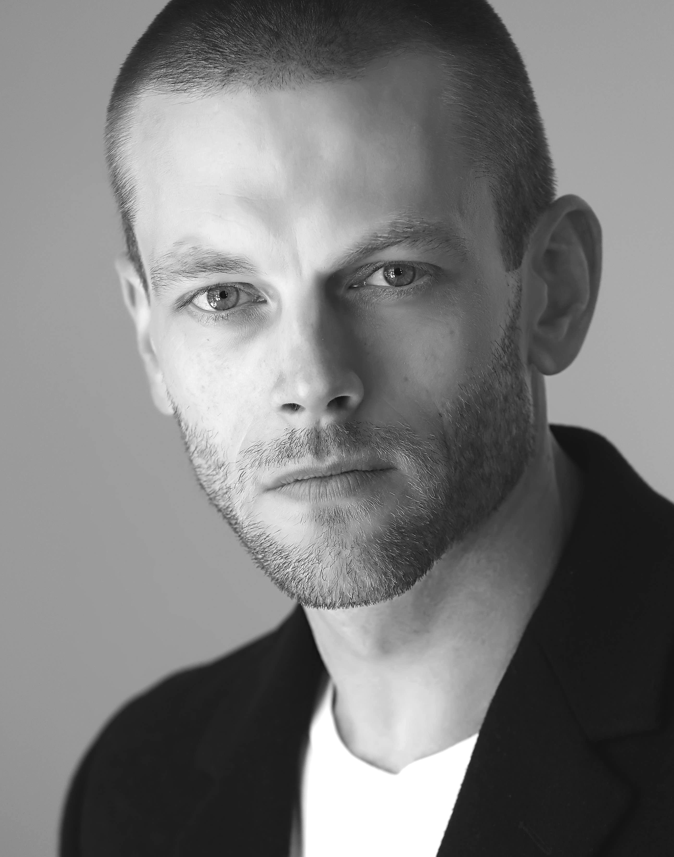 actor George Jonson large photo