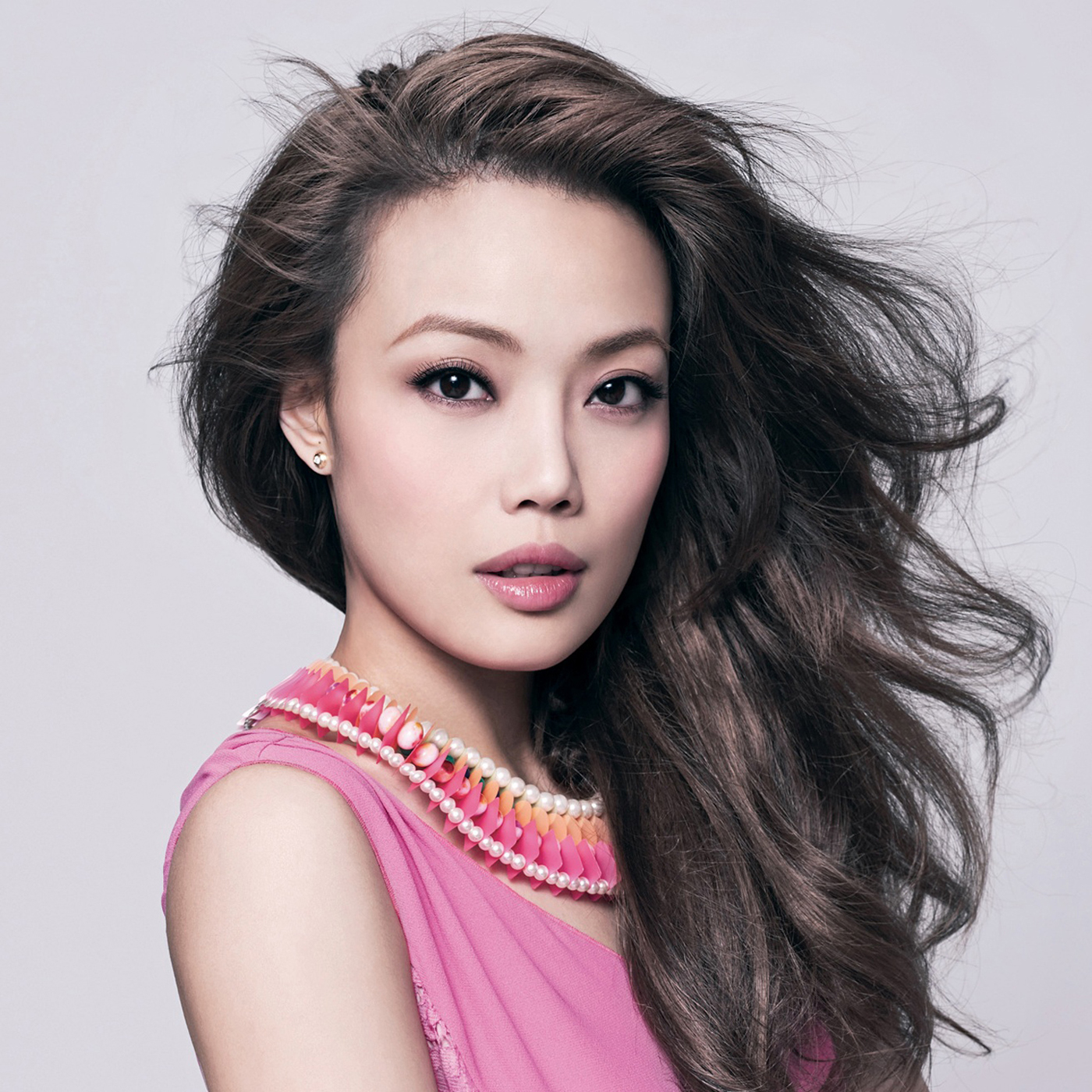 actor Joey Yung large photo