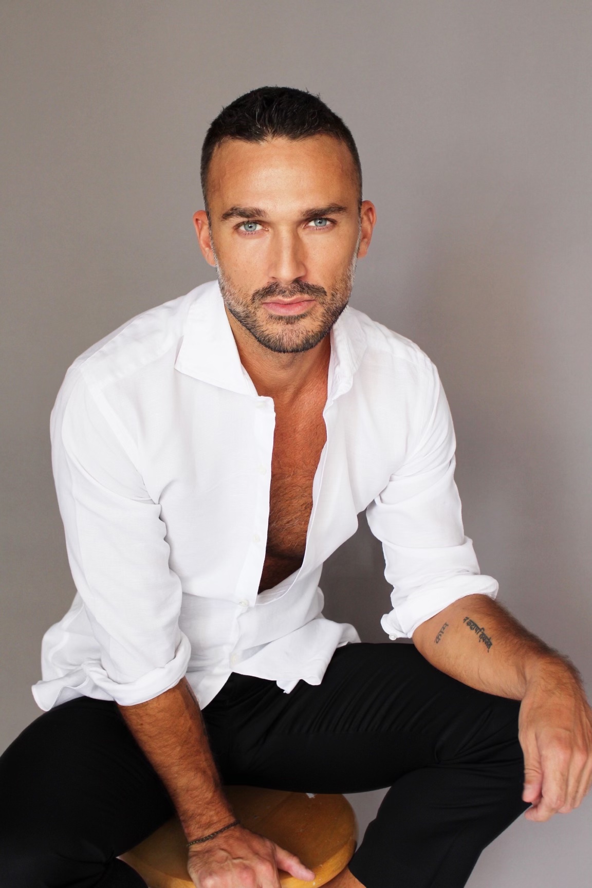 actor Nick Marshall large photo