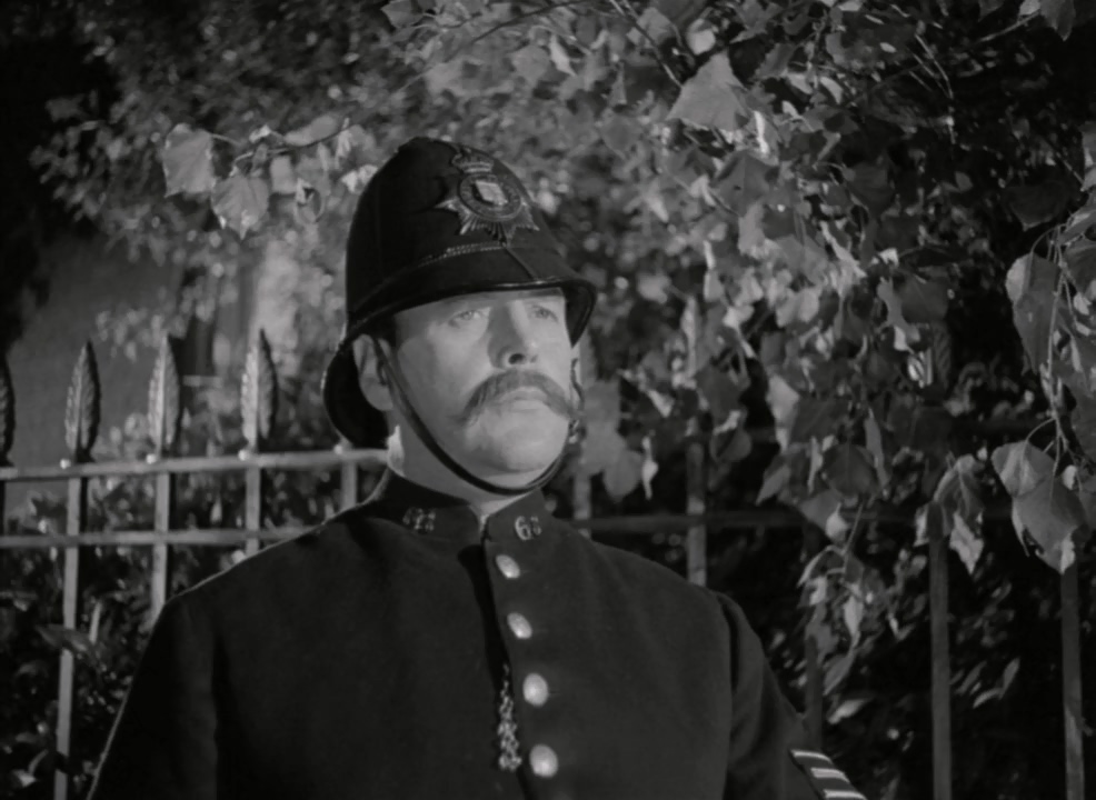 actor Charles Saynor large photo