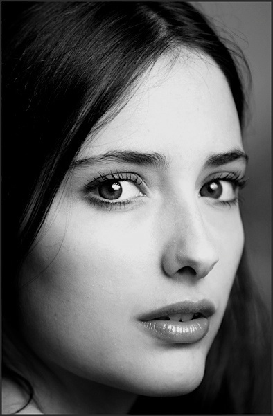 actor Emma Nitti large photo