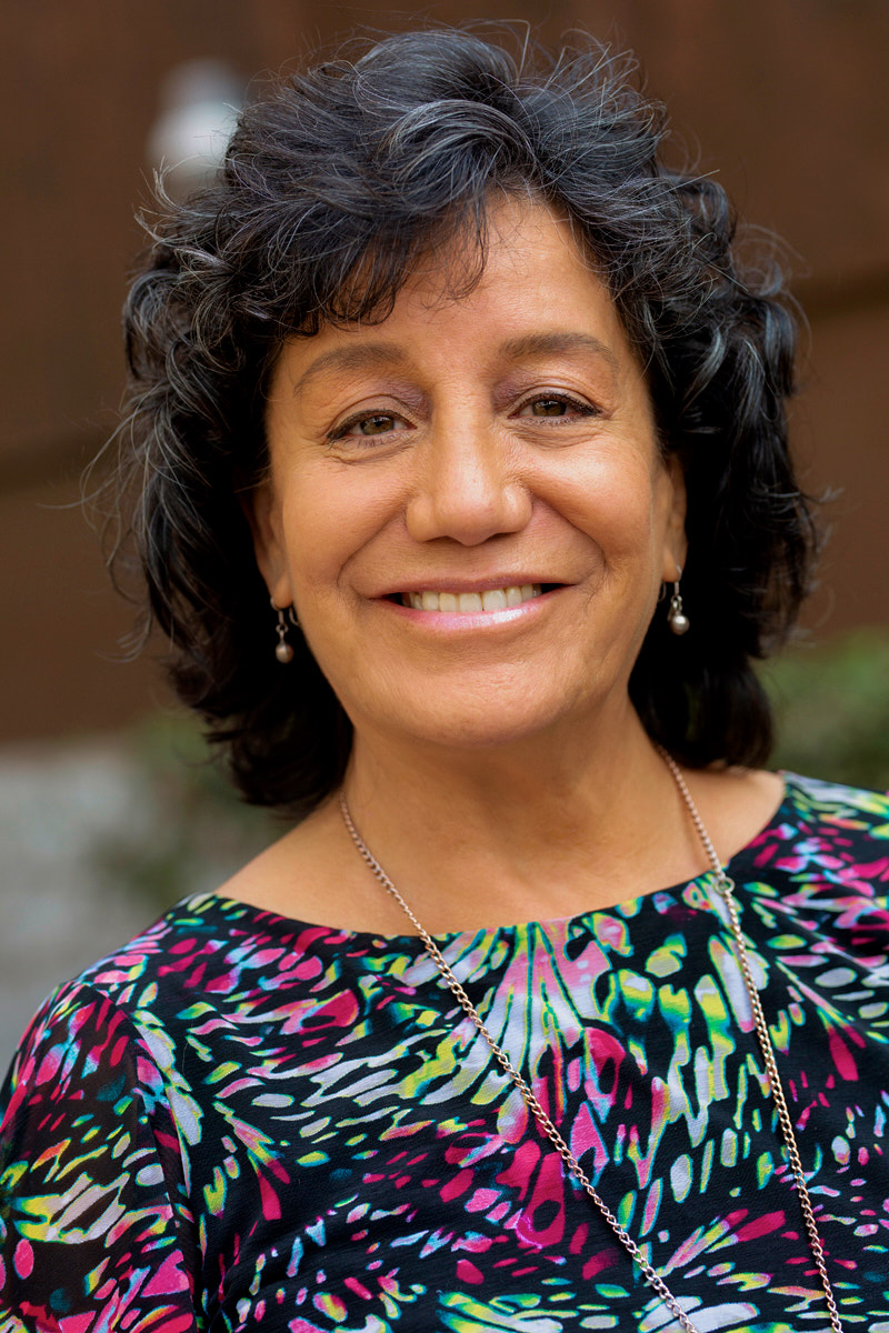 actor Alejandra Flores large photo