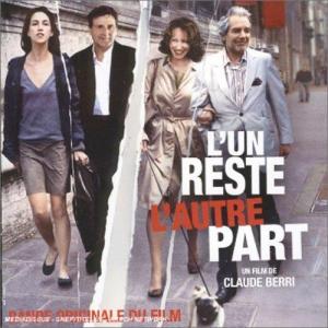 One Stays, the Other Leaves [Version française]