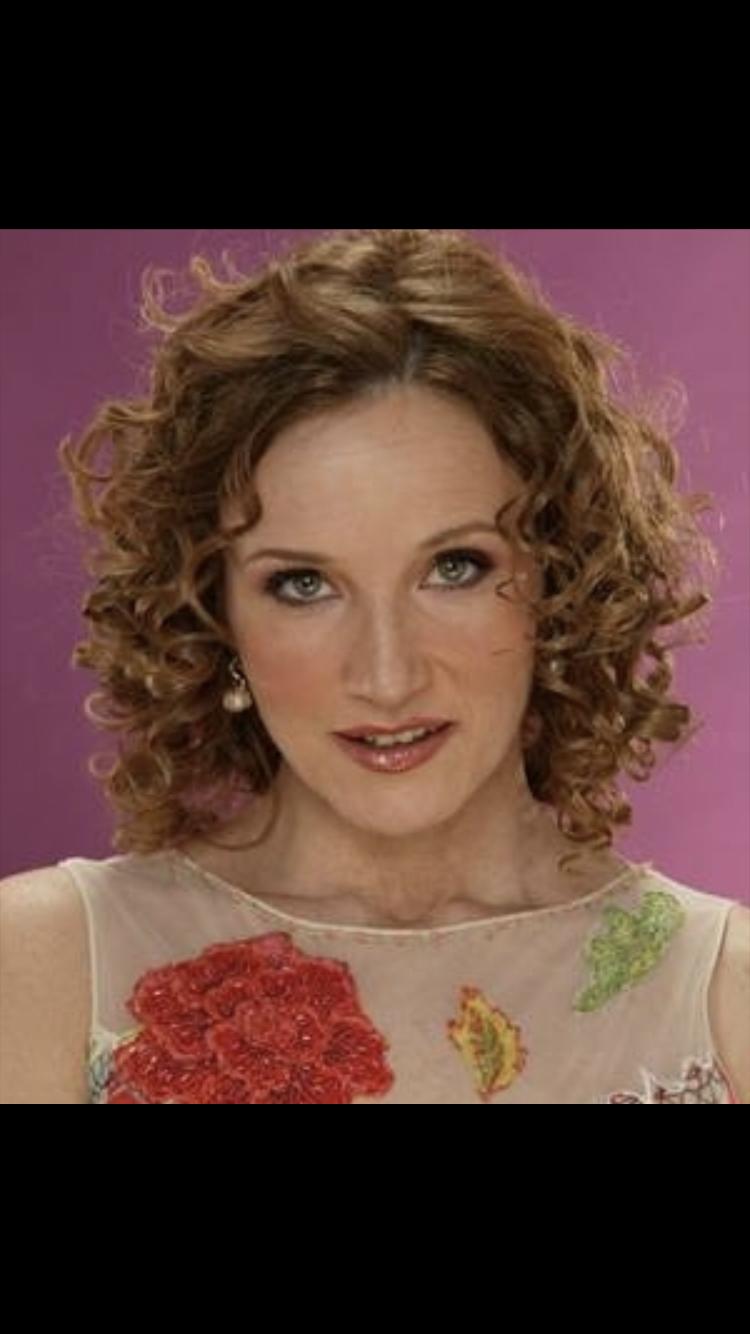 actor Isabel Benet large photo