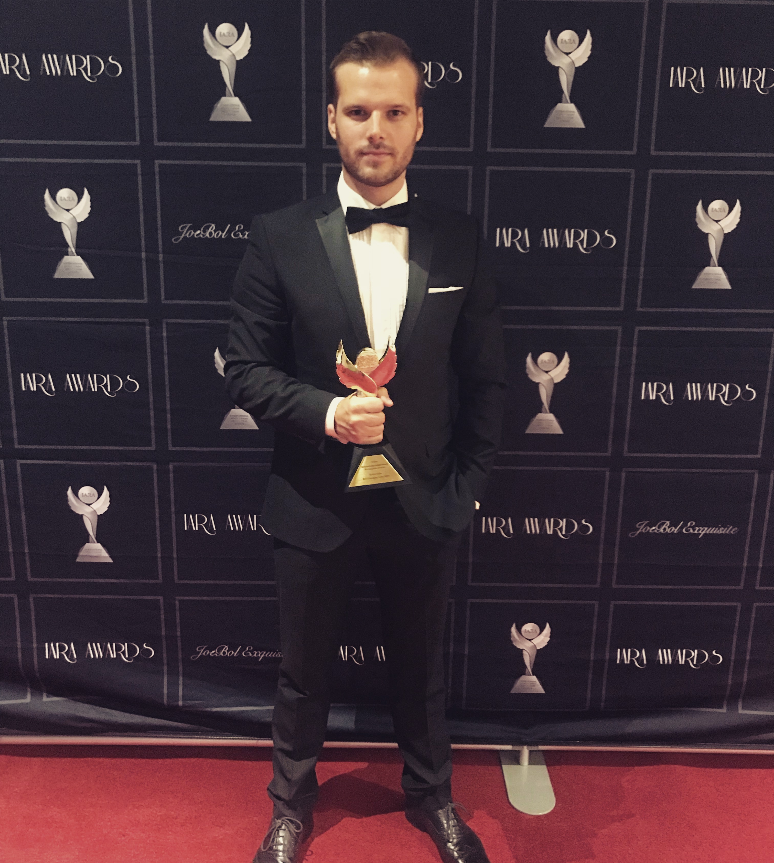 actor Kevin Leslie large photo